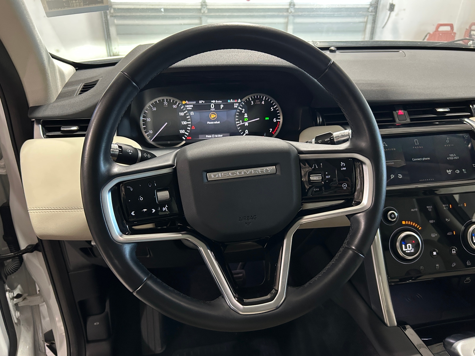 Thumbnail: 2022 Land Rover Discovery Sport - 5