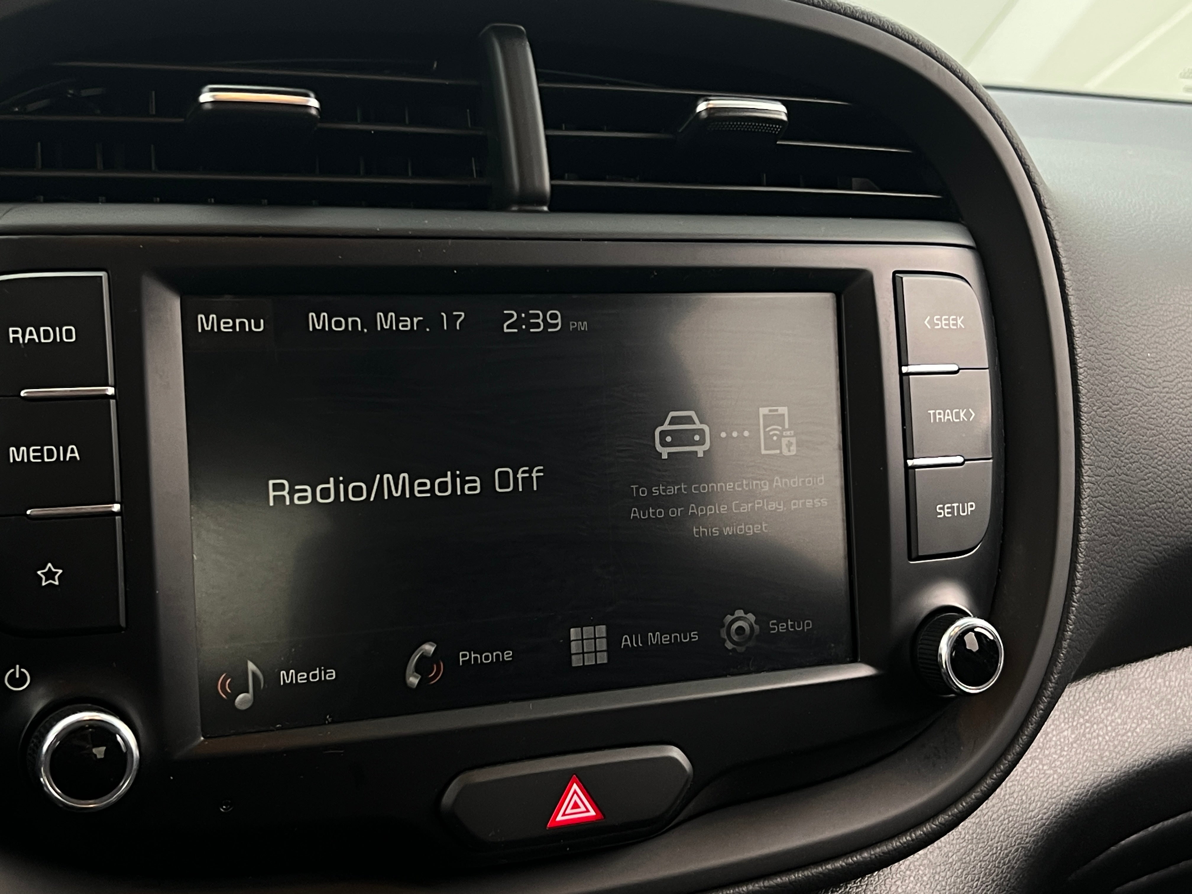 2024 Kia Soul LX 4
