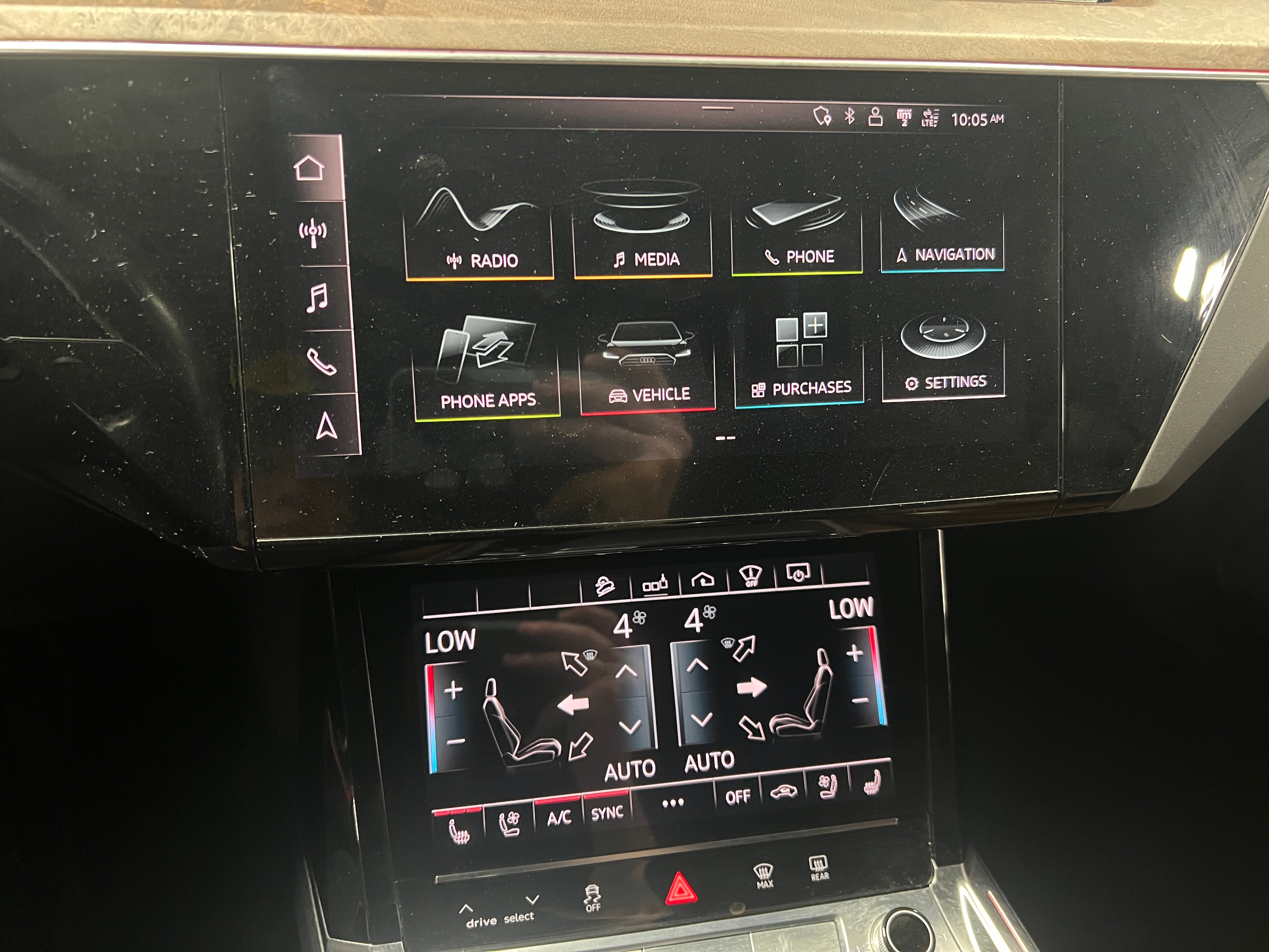 2019 Audi e-tron Prestige 3
