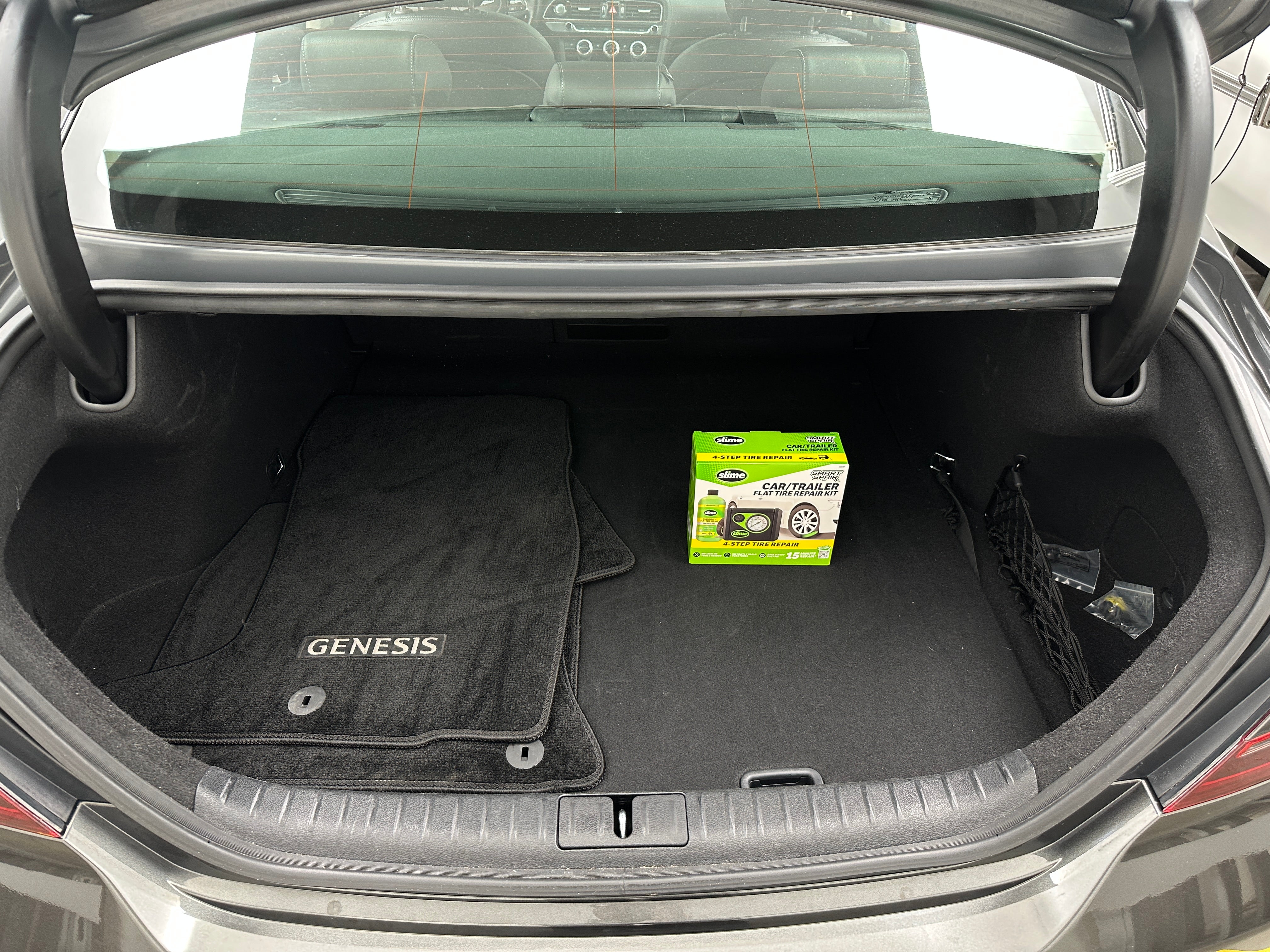 2023 Genesis G70 2.0T 6