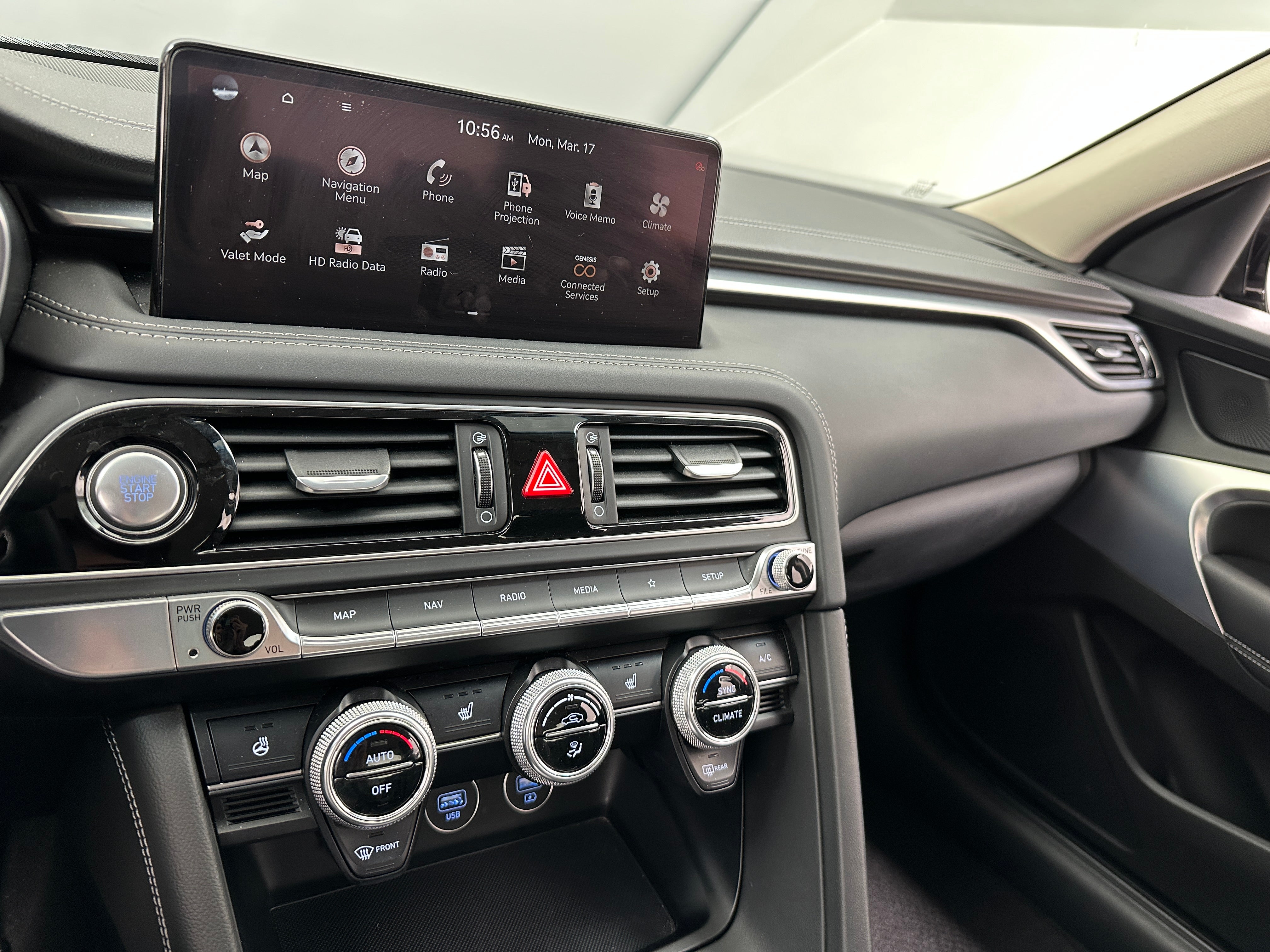 2023 Genesis G70 2.0T 3
