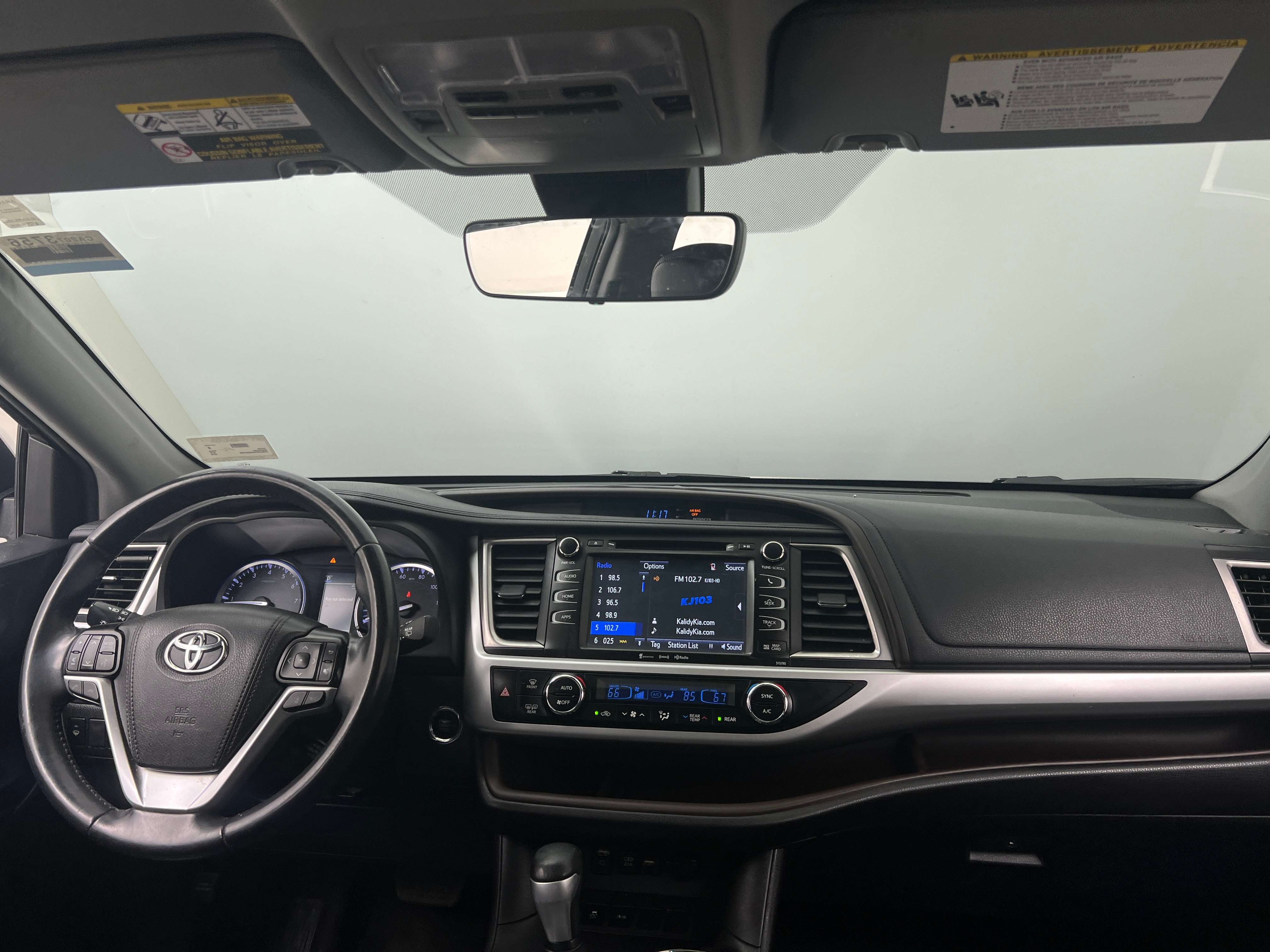 2019 Toyota Highlander XLE 3