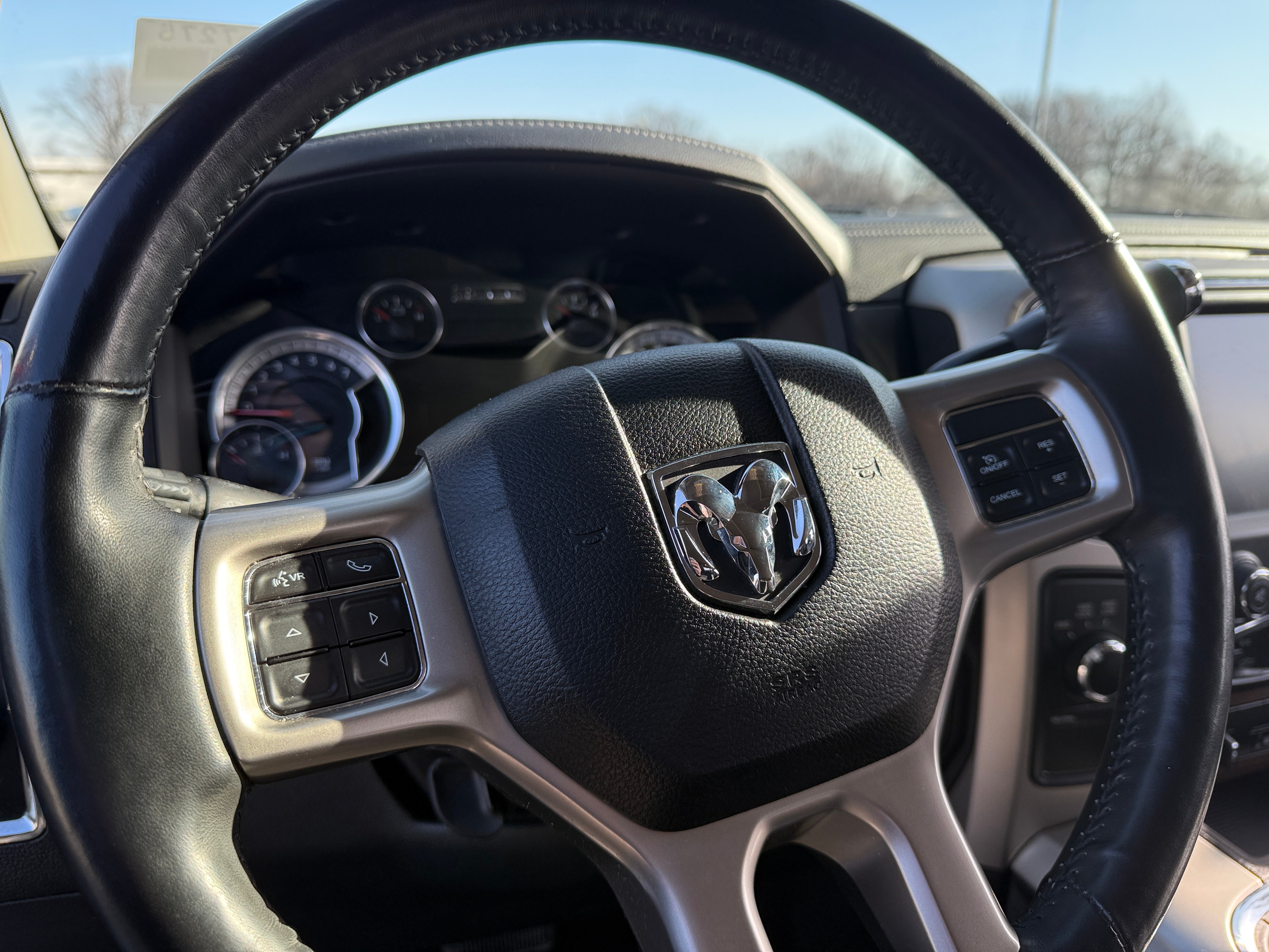 2016 RAM 3500 Laramie 4