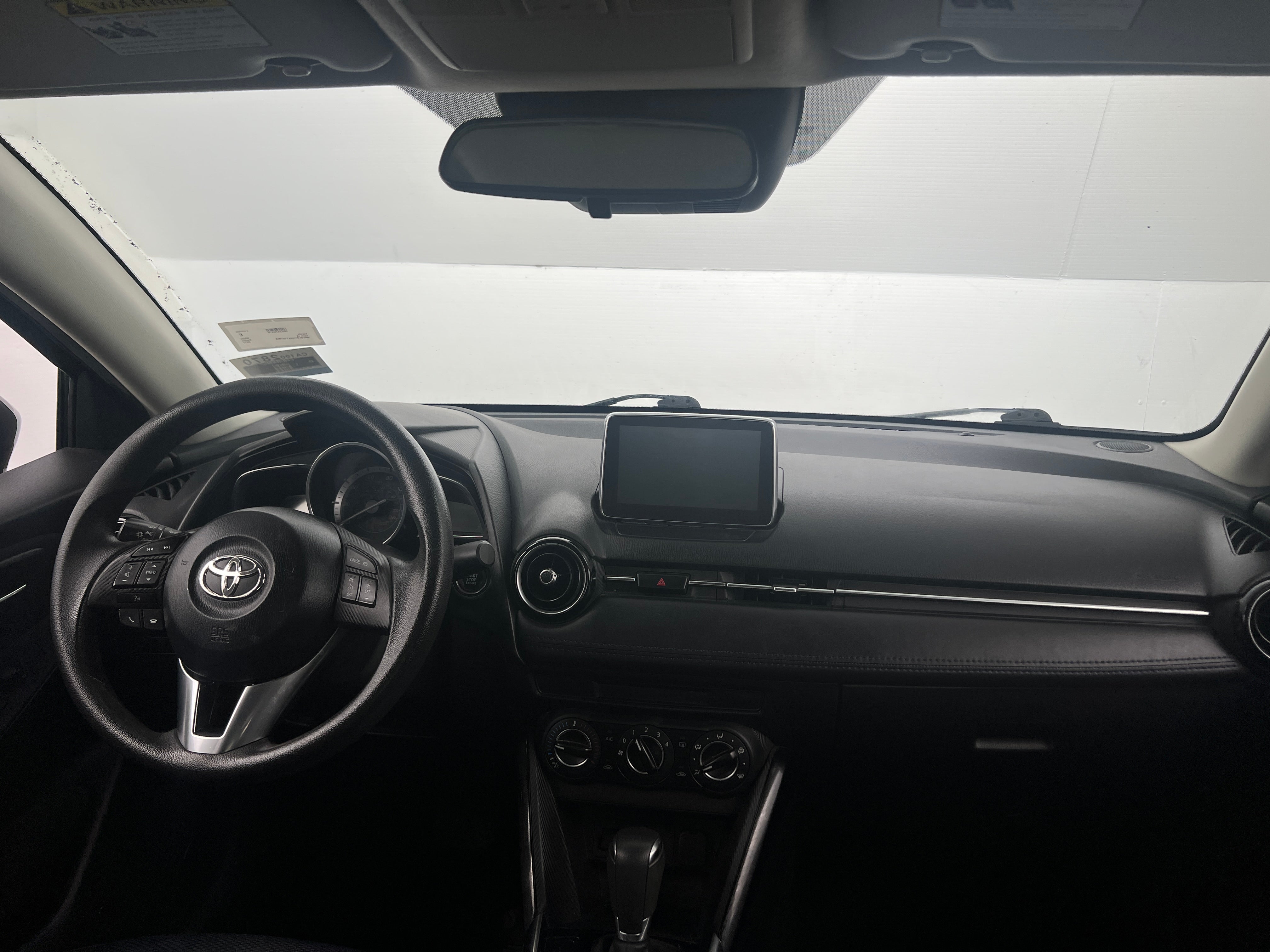 2017 Toyota Yaris iA Base 3