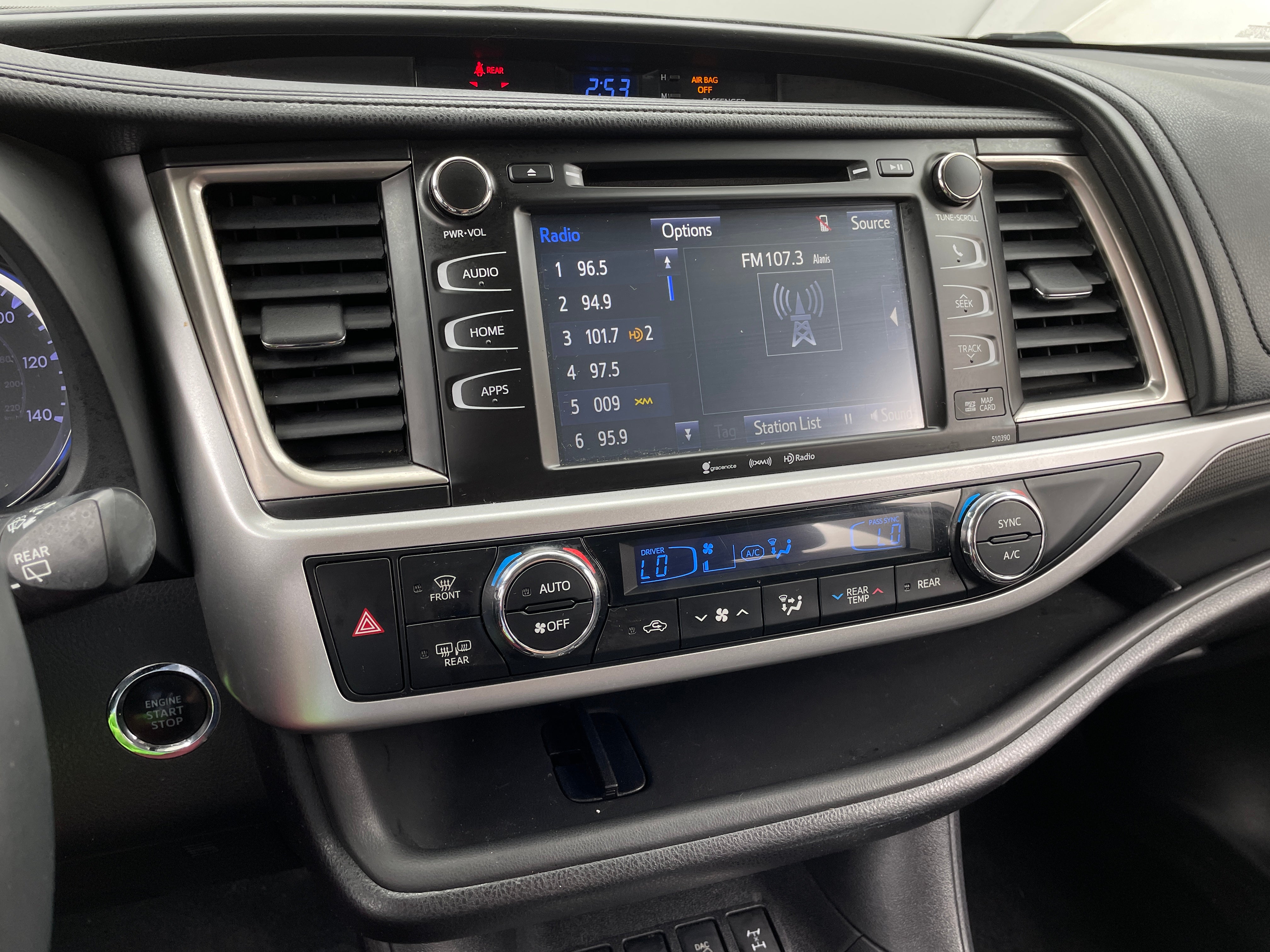 2019 Toyota Highlander SE 3