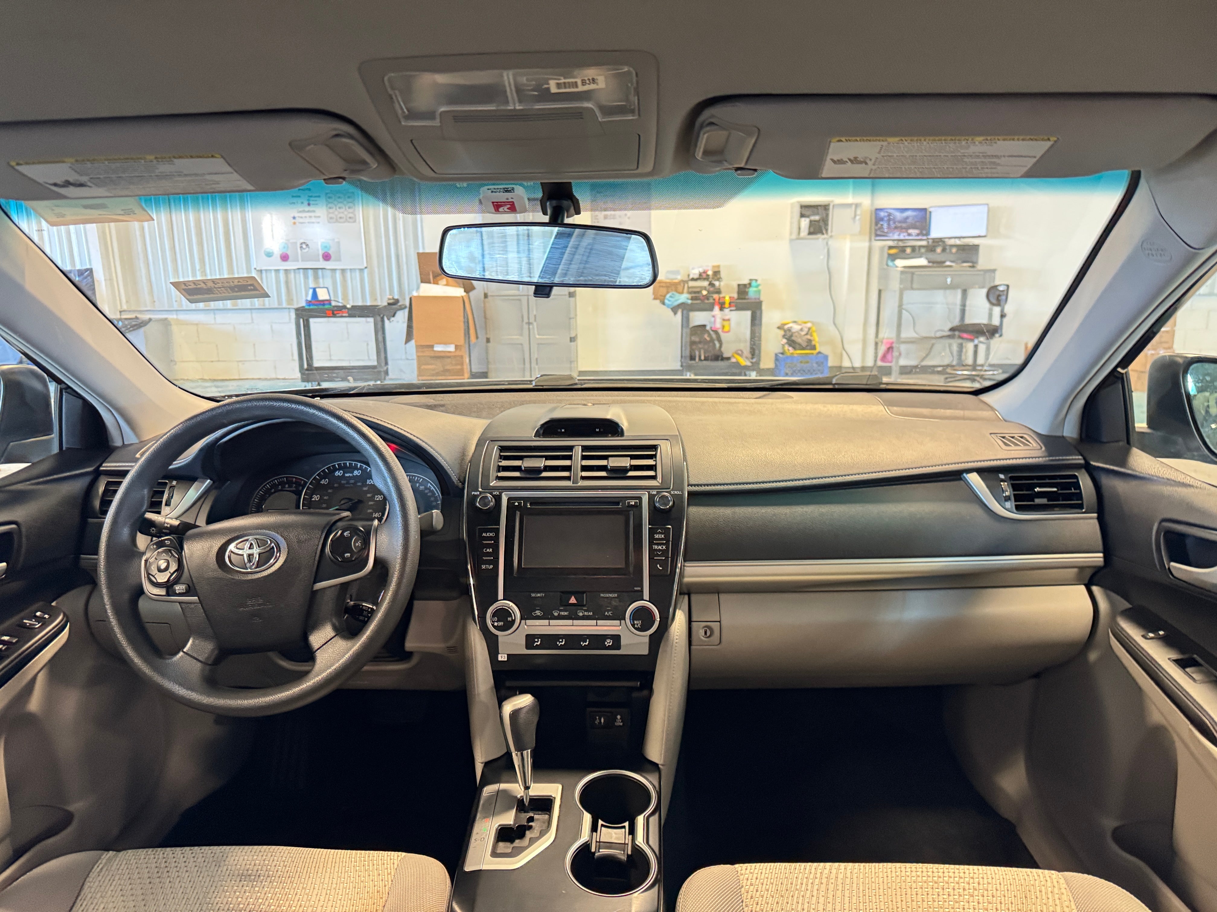 2014 Toyota Camry LE 3
