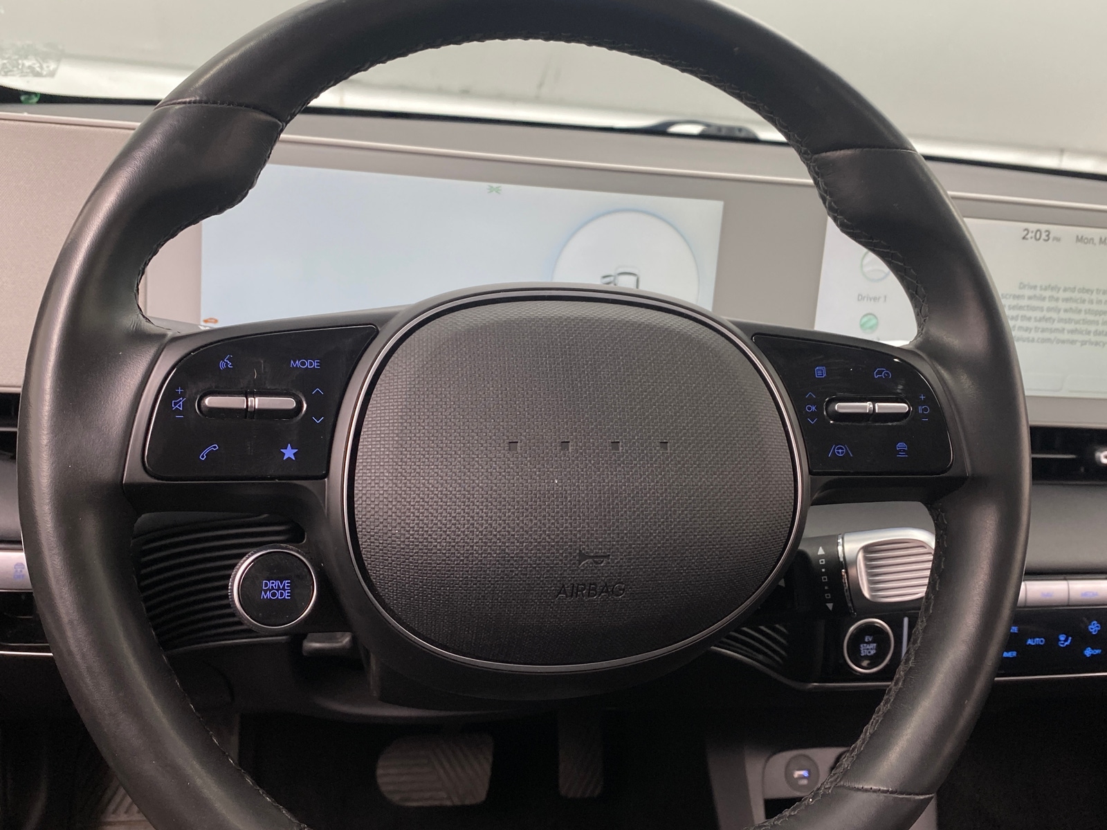 Thumbnail: 2022 Hyundai Ioniq 5 - 4