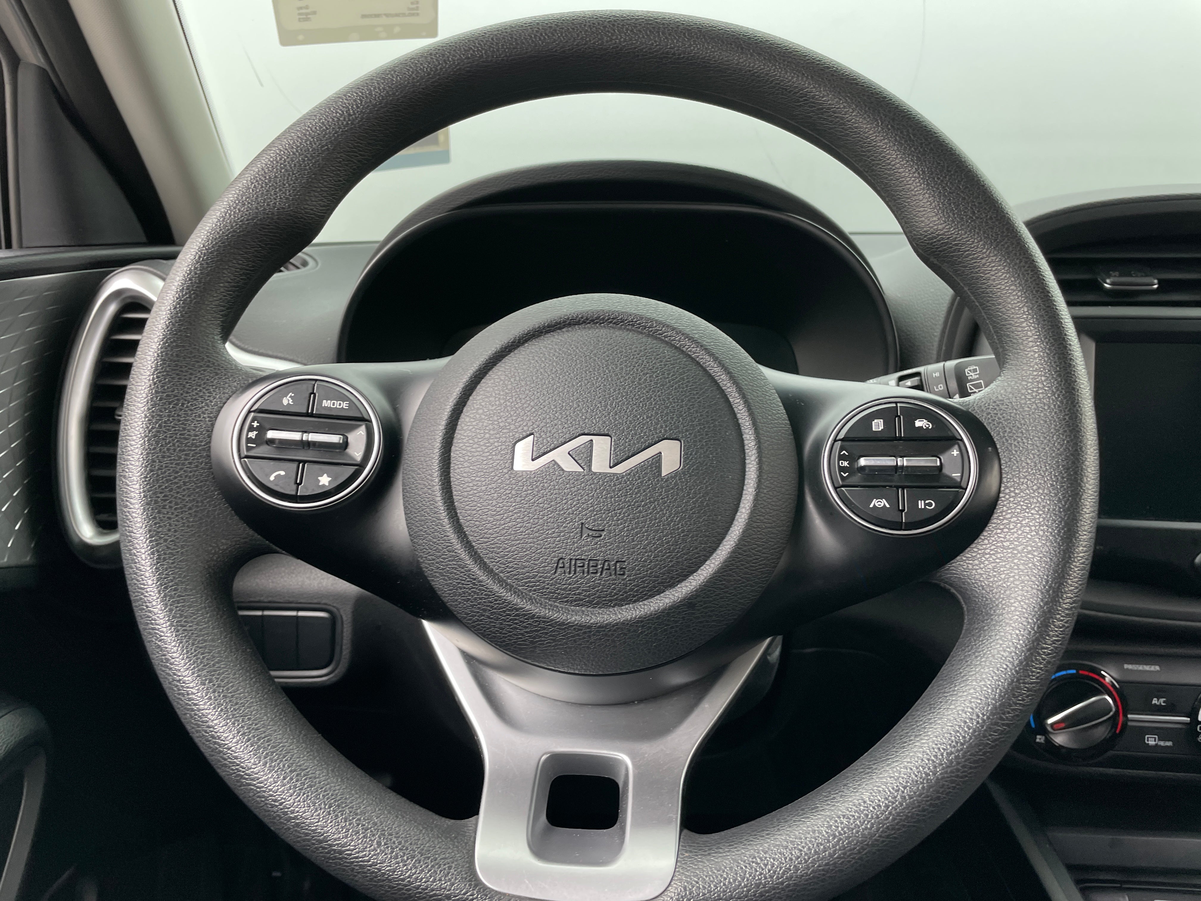 2023 Kia Soul LX 5