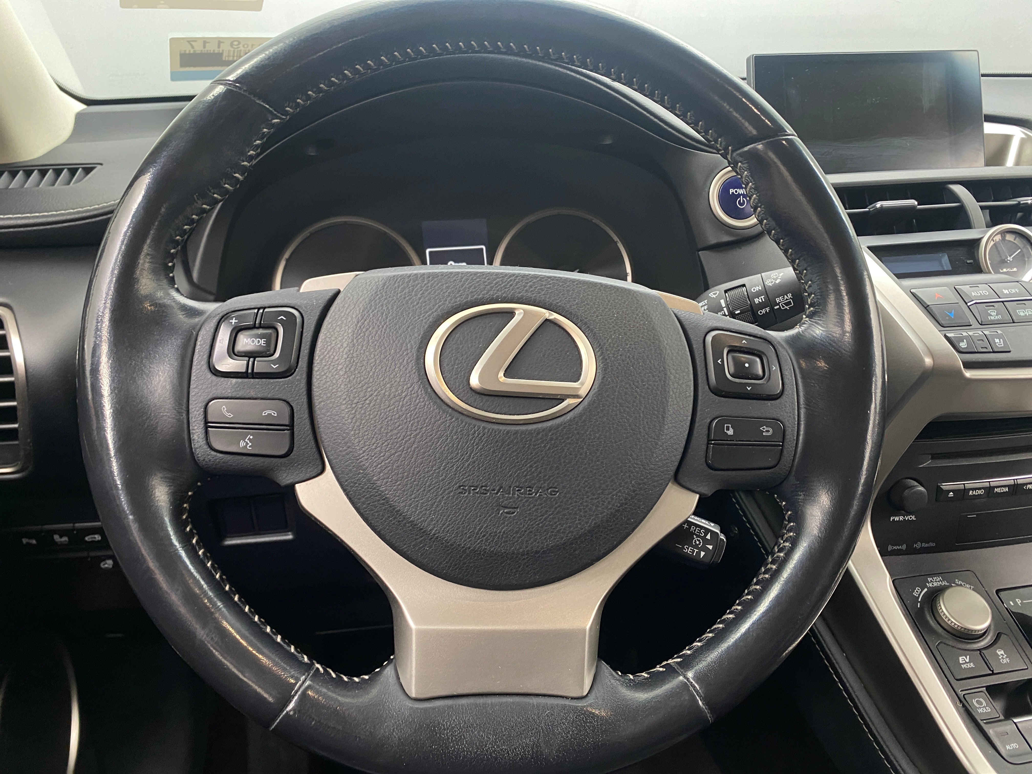 2016 Lexus NX Hybrid 300h 4