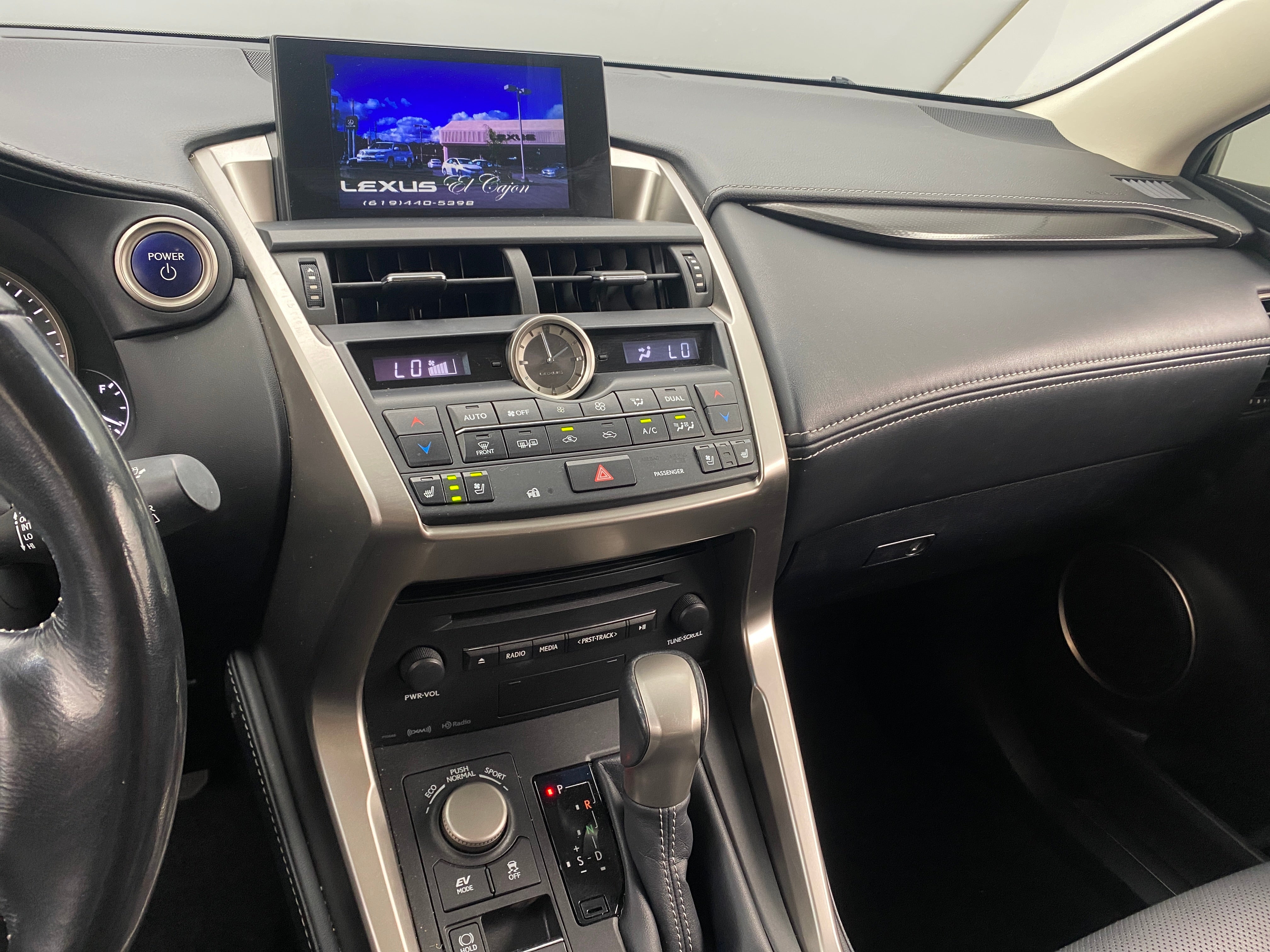 2016 Lexus NX Hybrid 300h 3