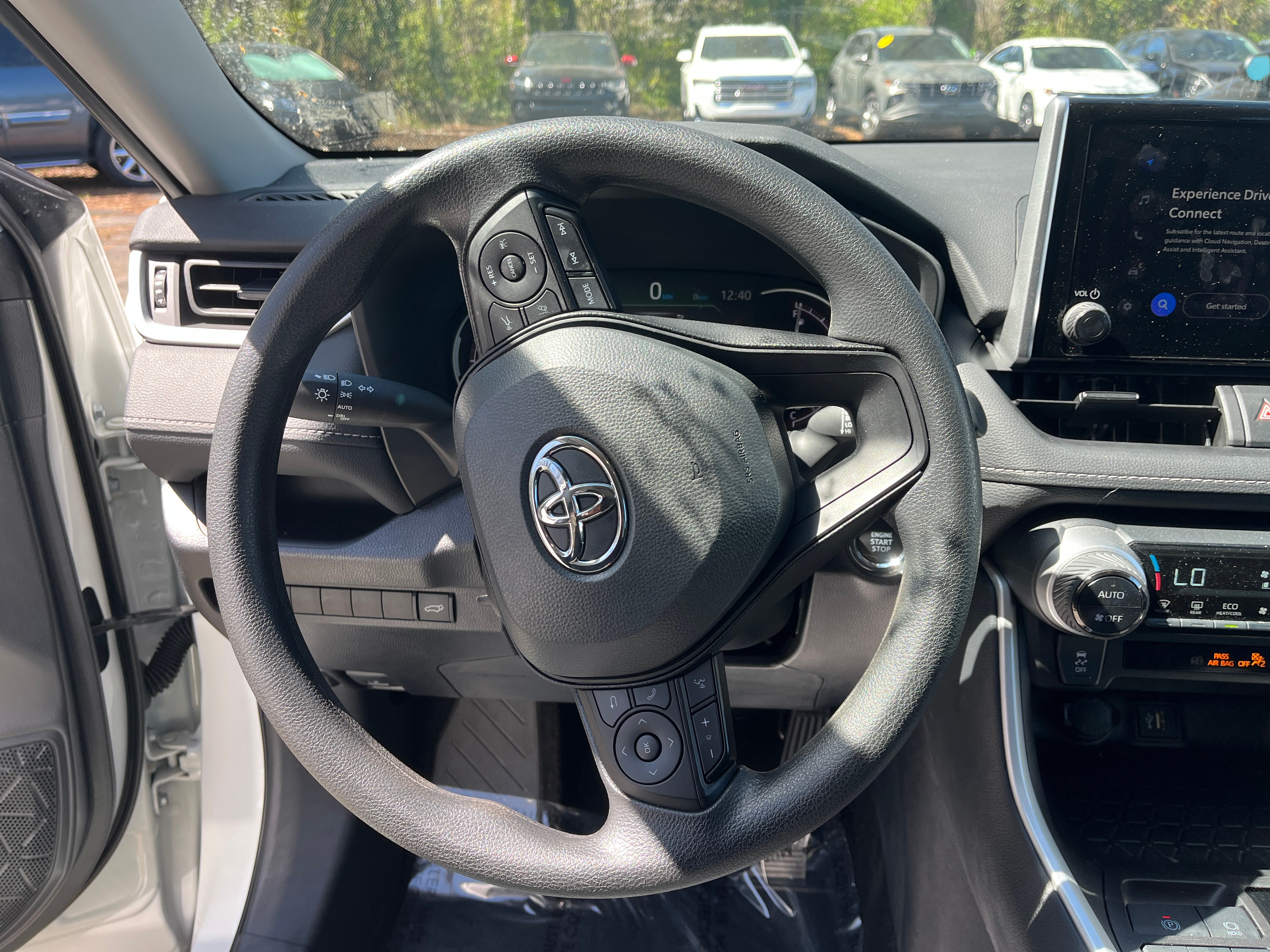 2024 Toyota RAV4 XLE 5