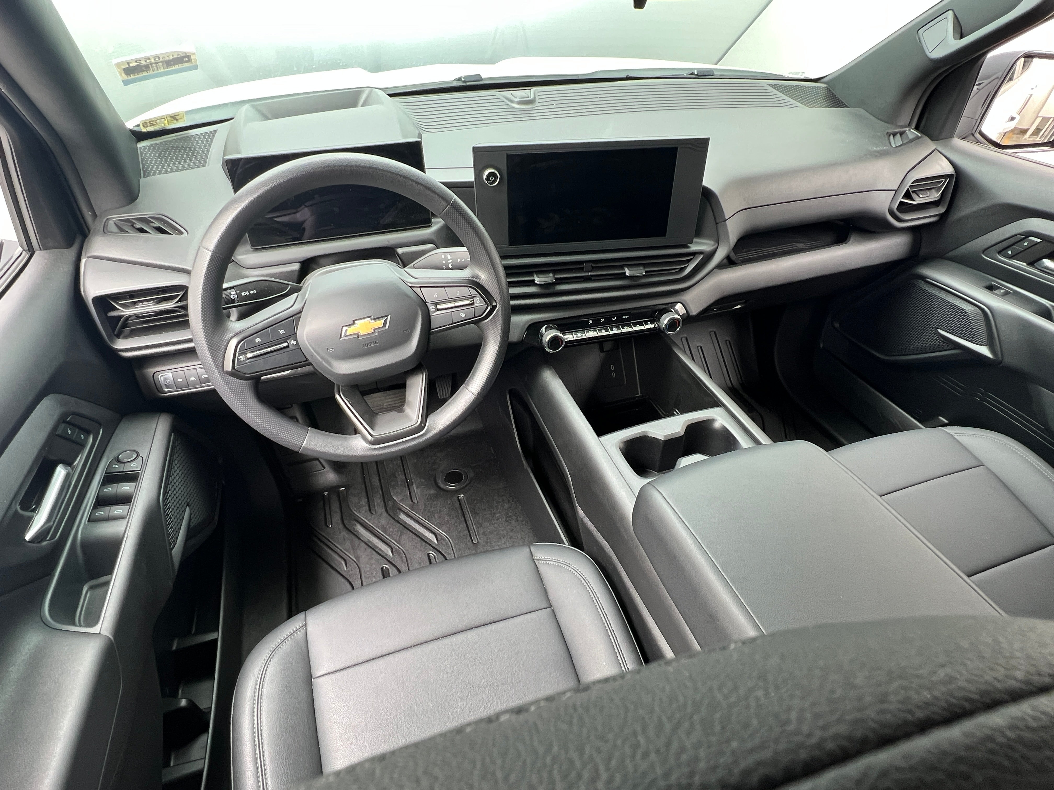 2024 Chevrolet Silverado EV Work Truck 3