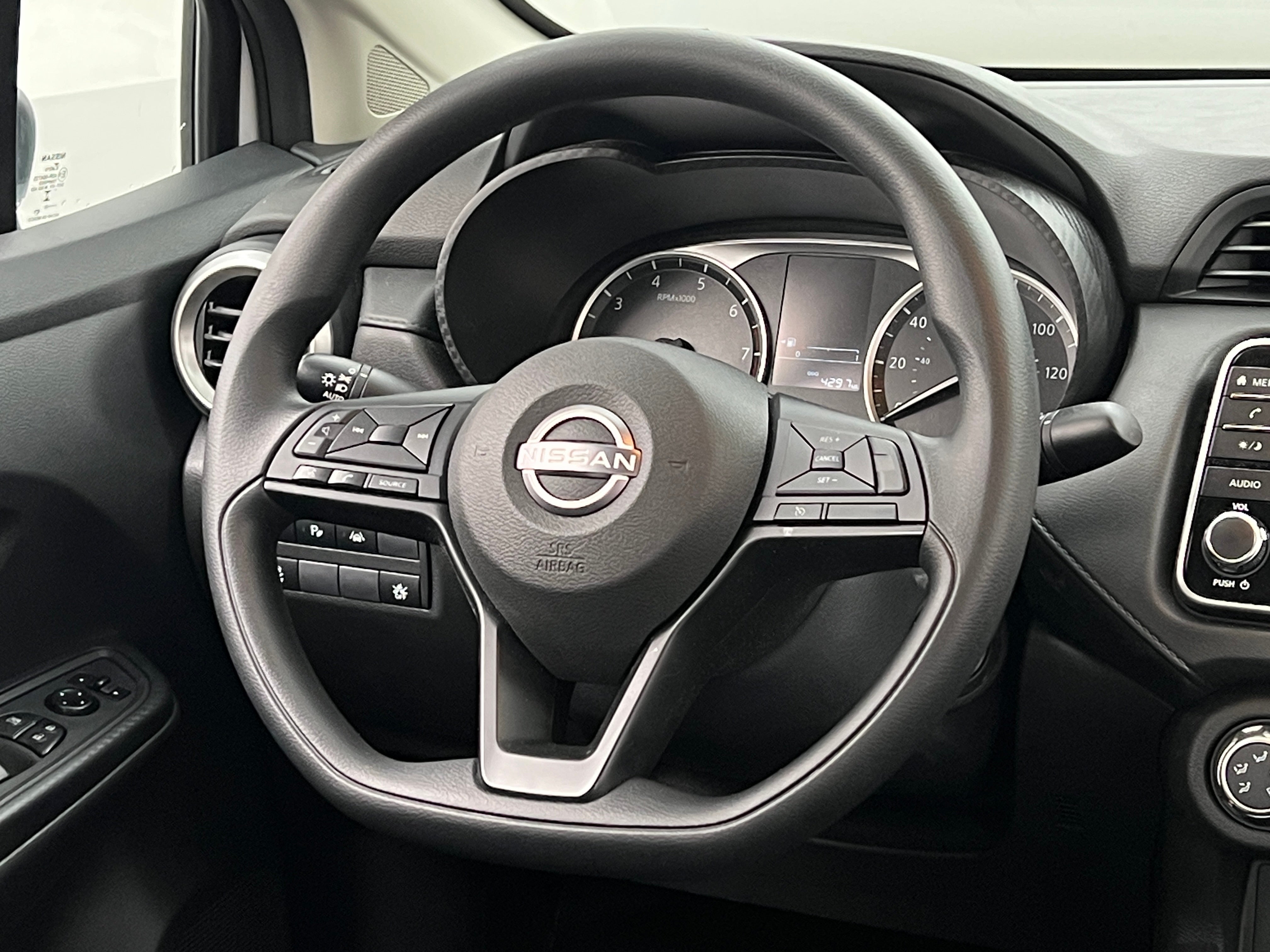 2023 Nissan Versa S 5