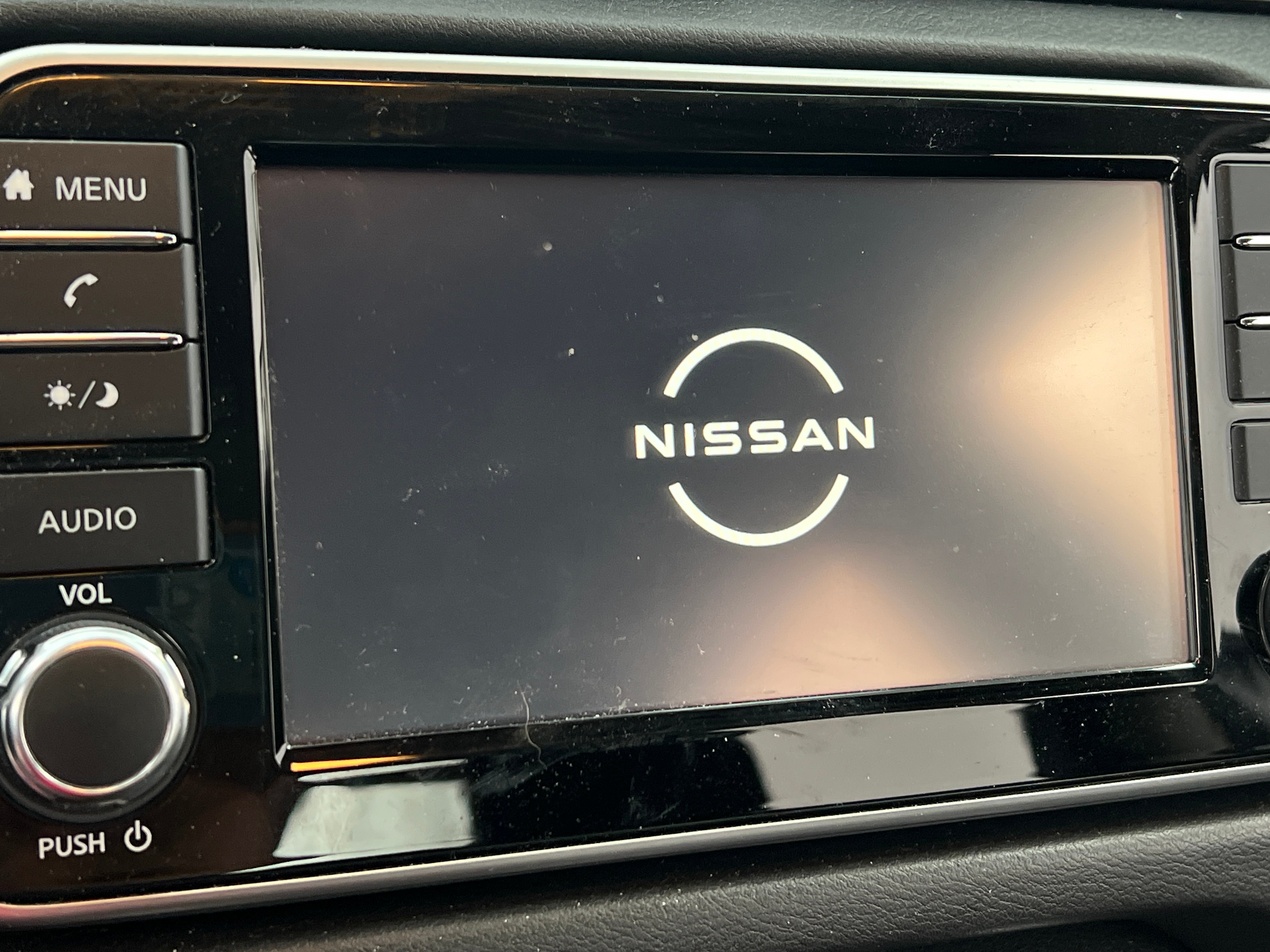 2023 Nissan Versa S 4