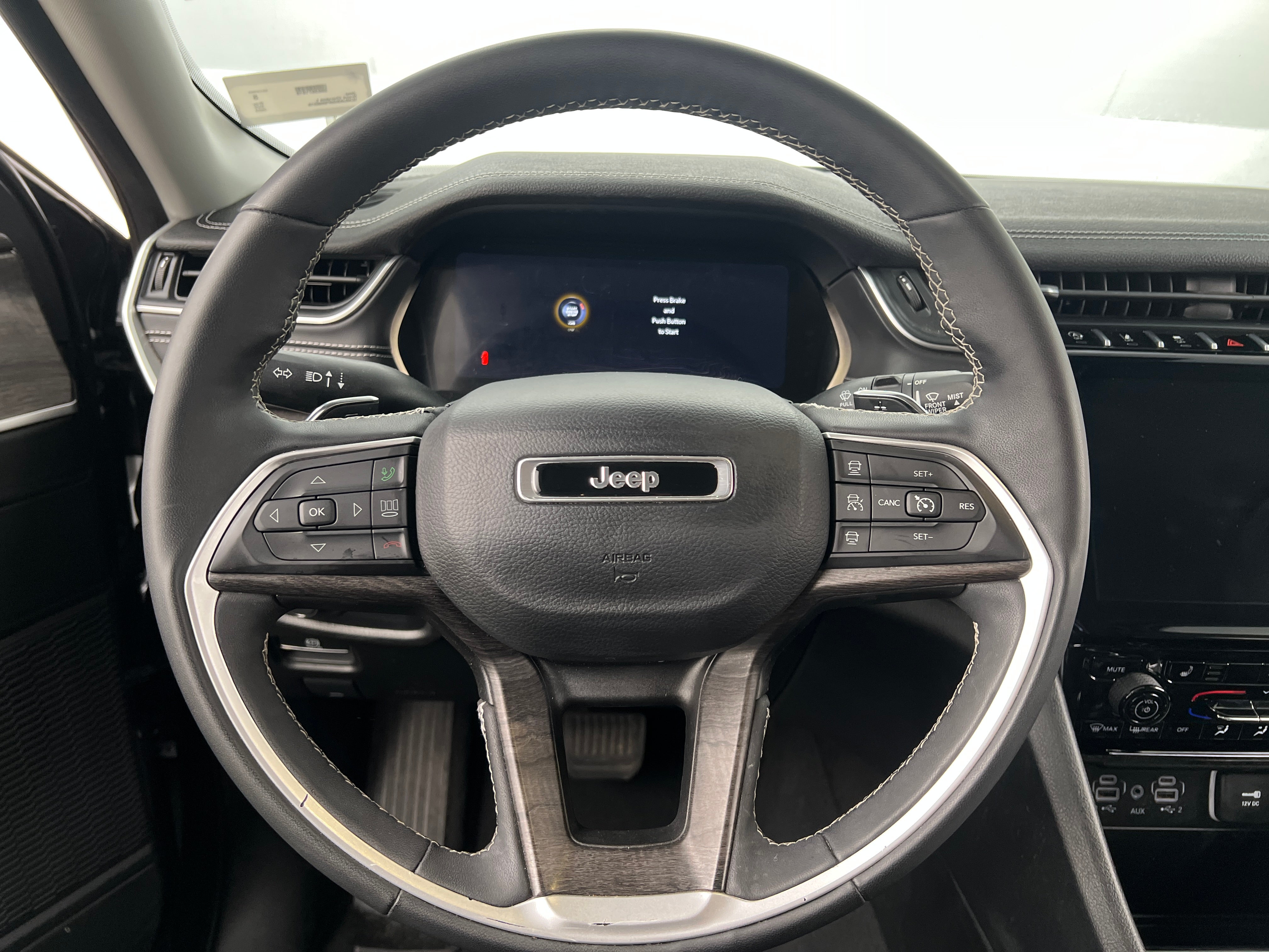 2023 Jeep Grand Cherokee L Limited Edition 4