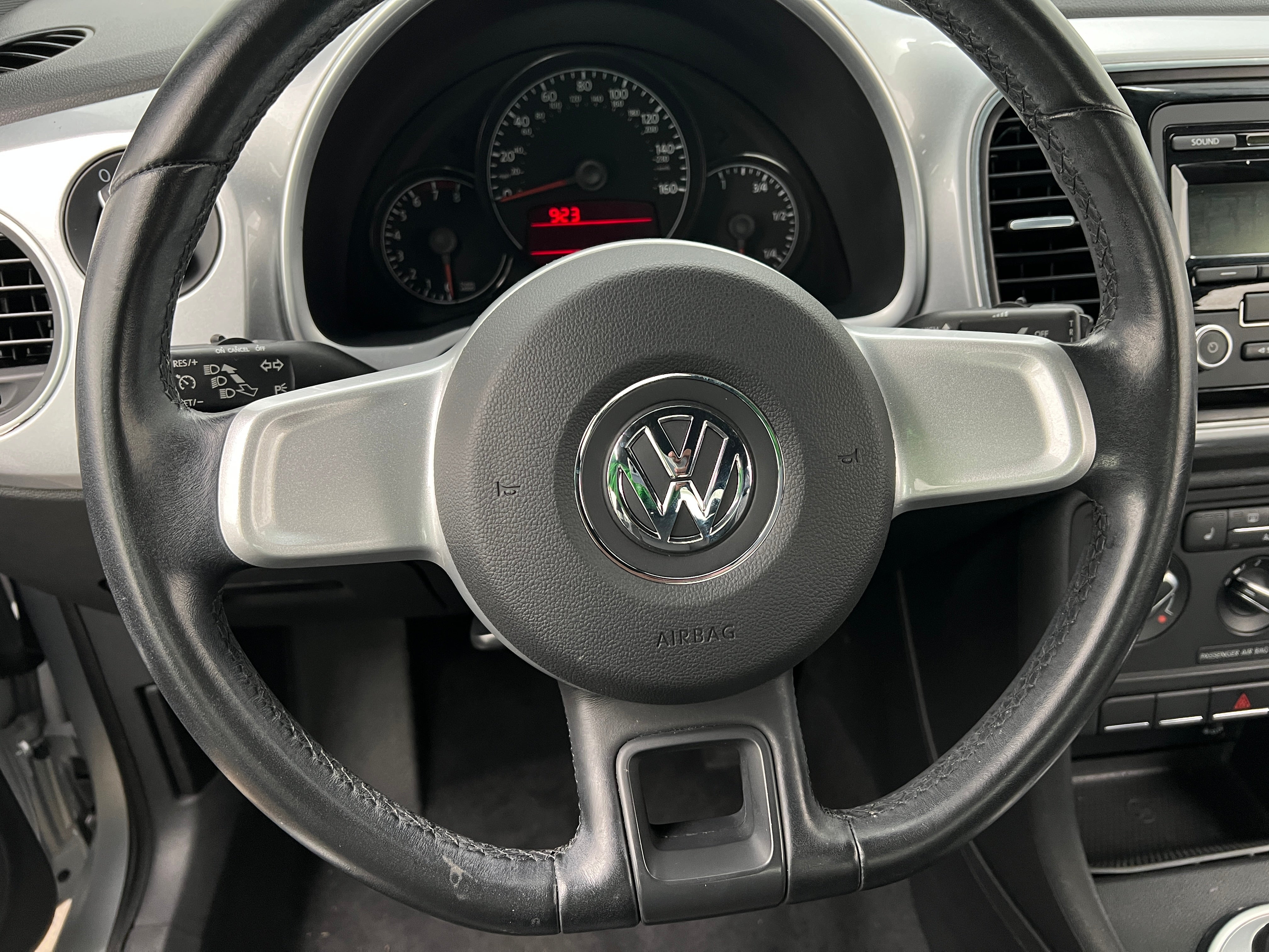 2012 Volkswagen Beetle  5