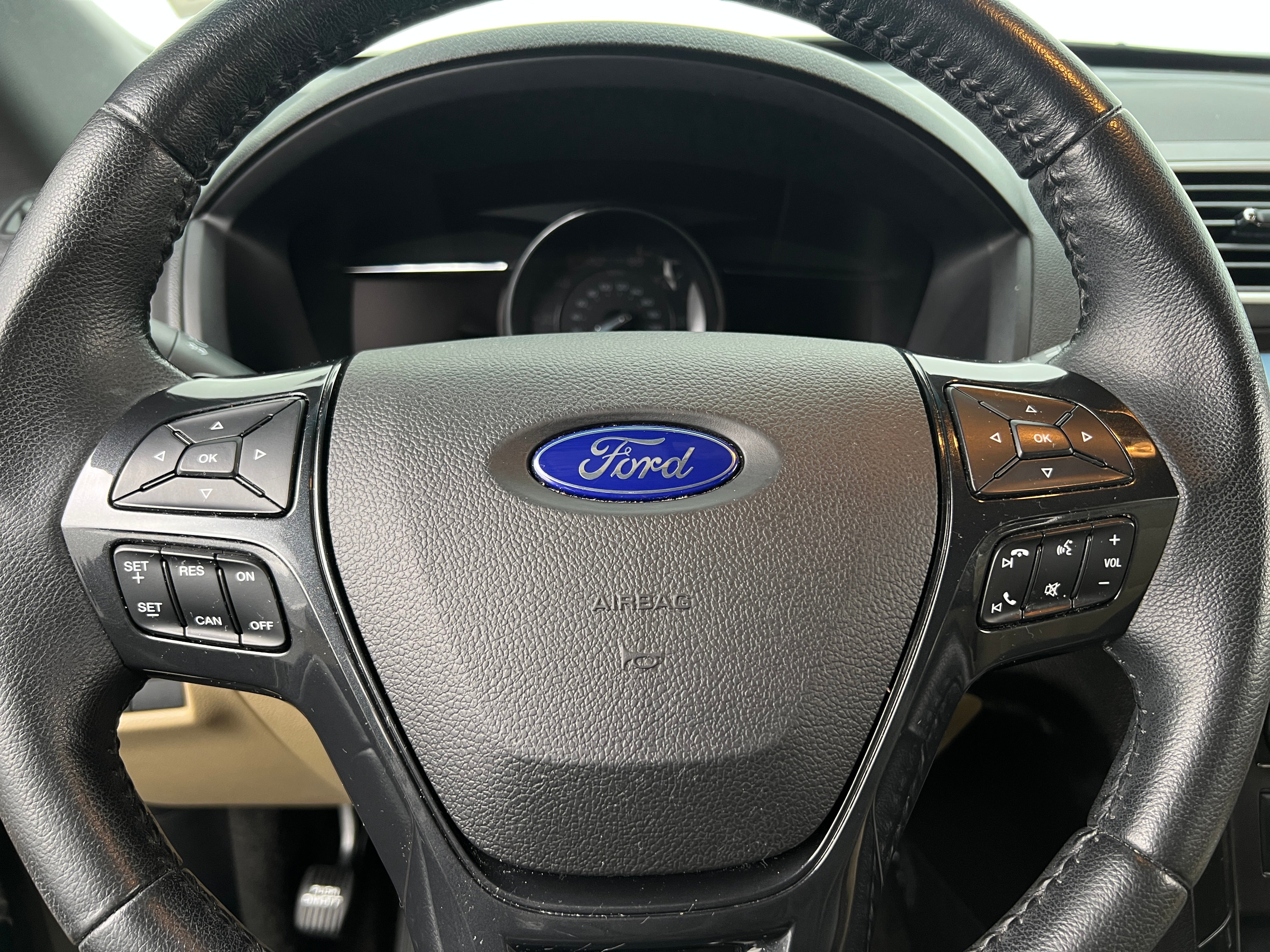 2016 Ford Explorer XLT 5