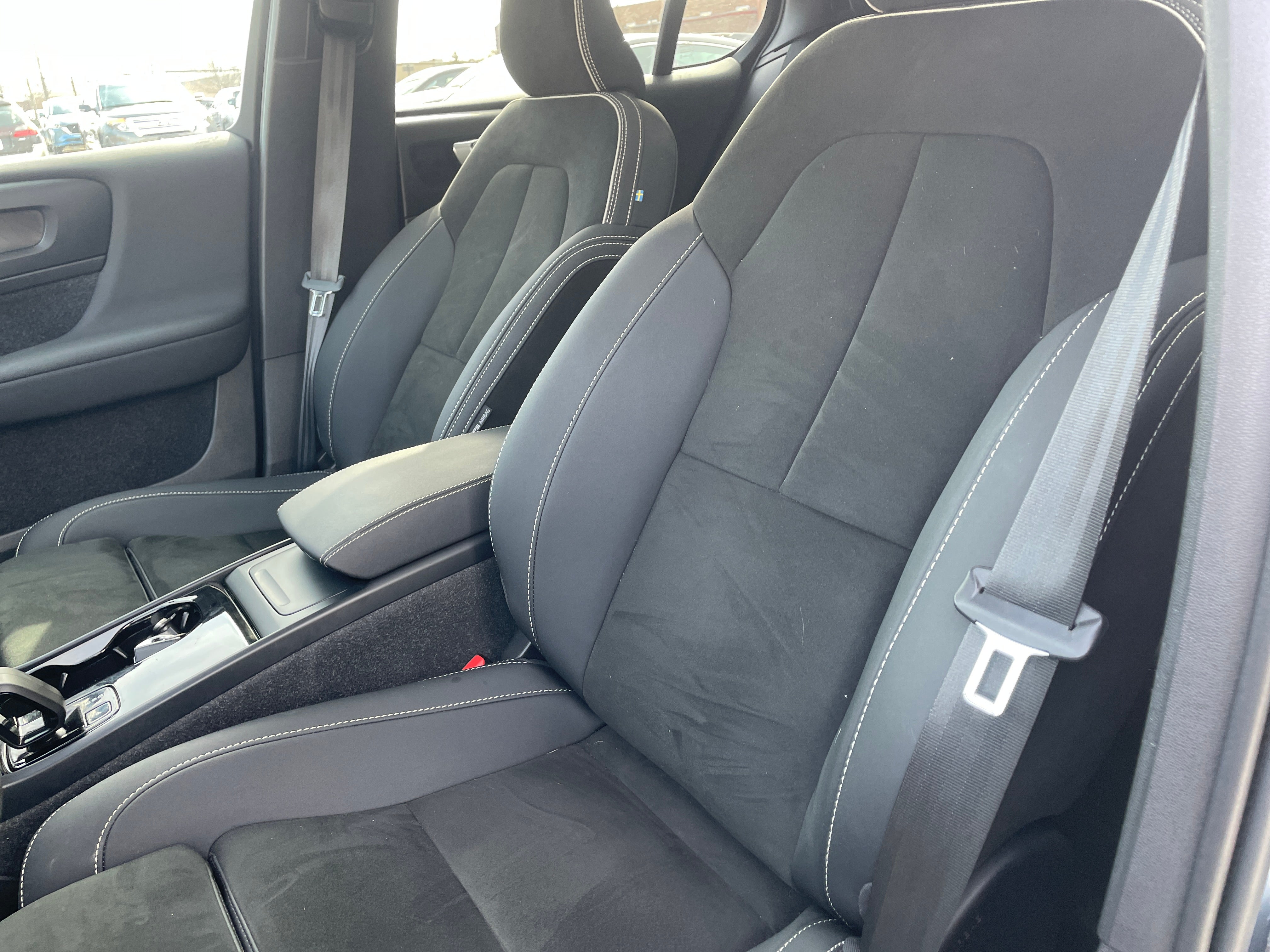 2023 Volvo C40 Ultimate 2