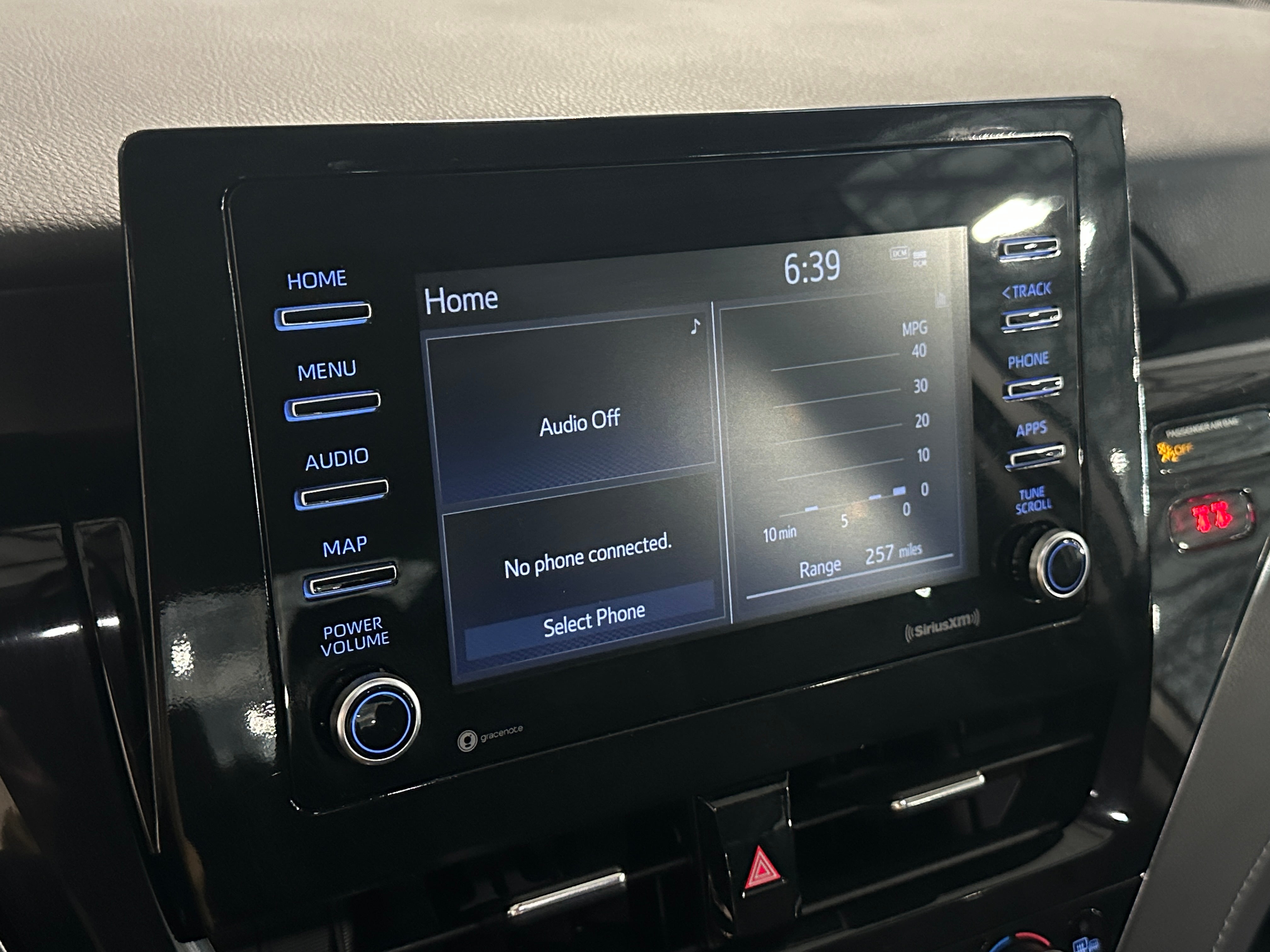 2024 Toyota Camry SE 4