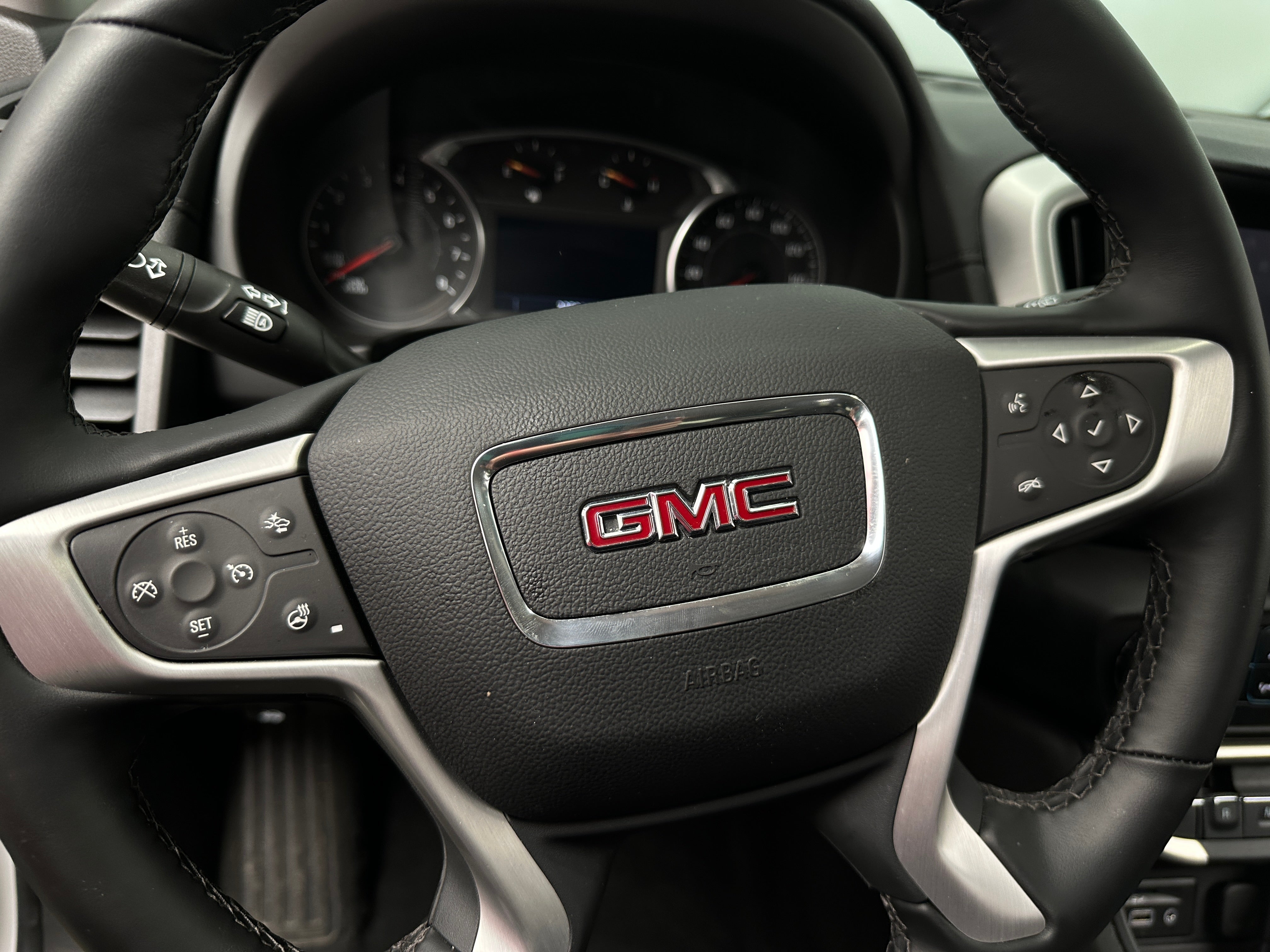 2024 GMC Terrain SLT 4