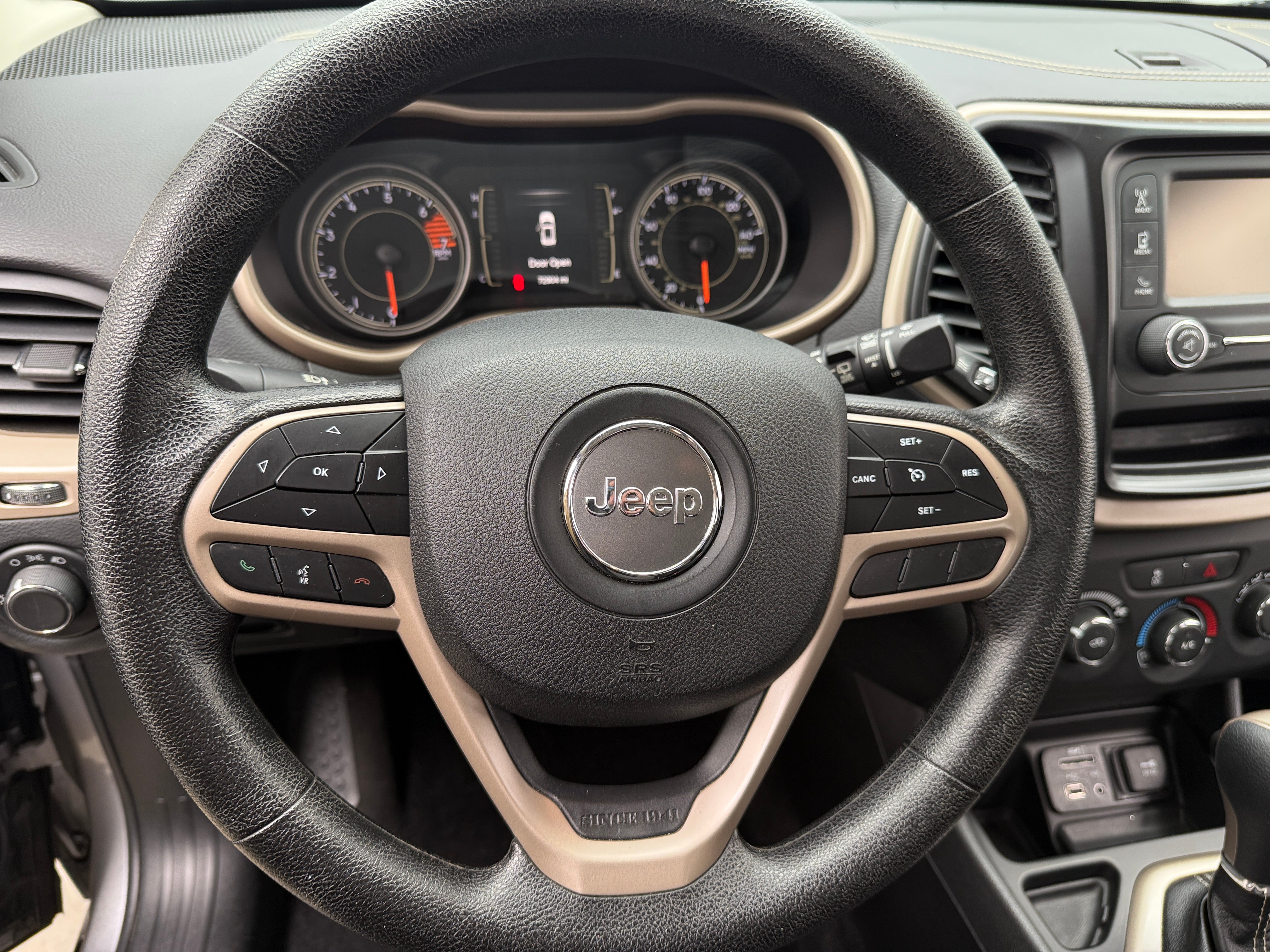 2017 Jeep Cherokee Sport 5