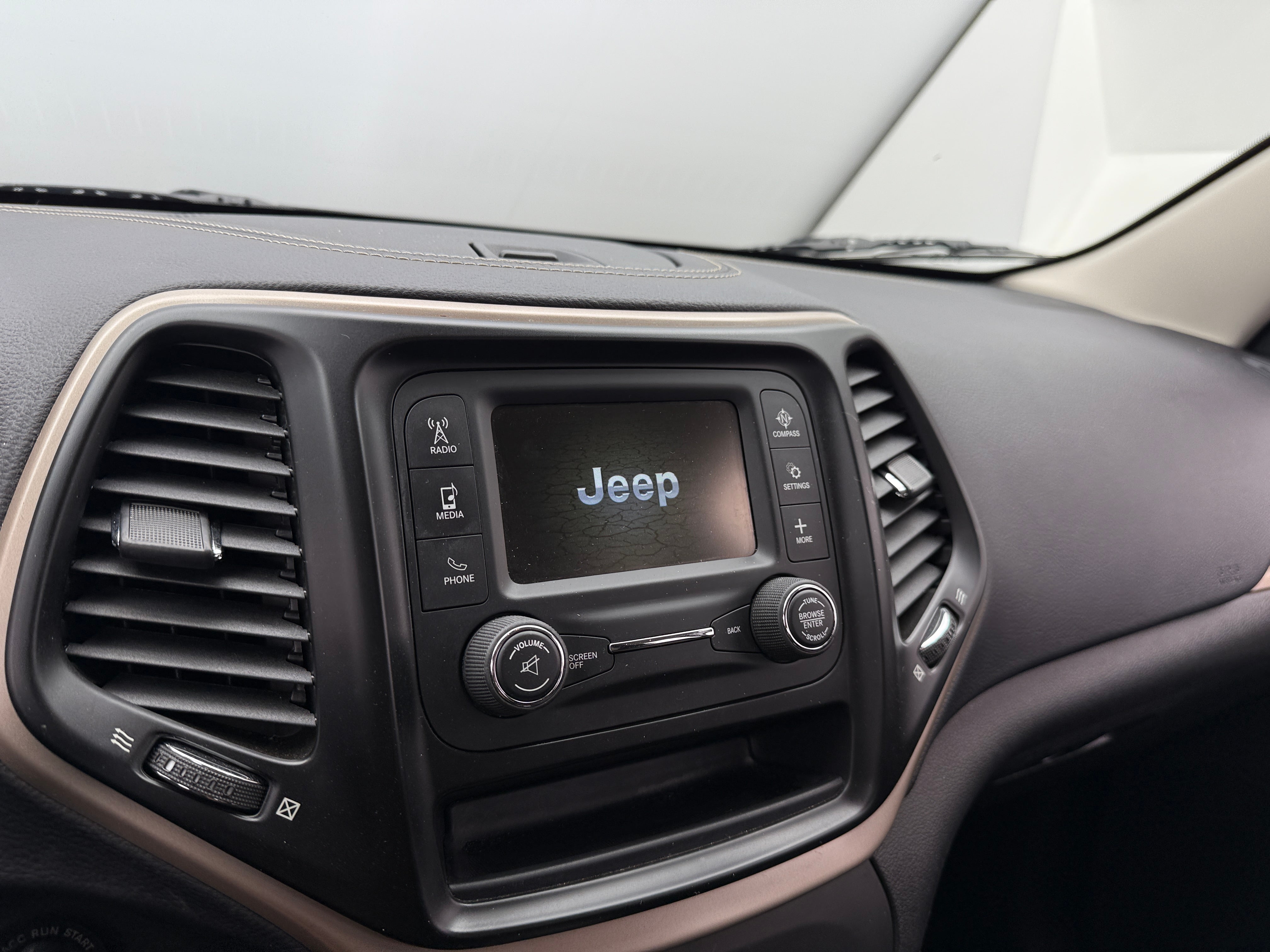 2017 Jeep Cherokee Sport 4