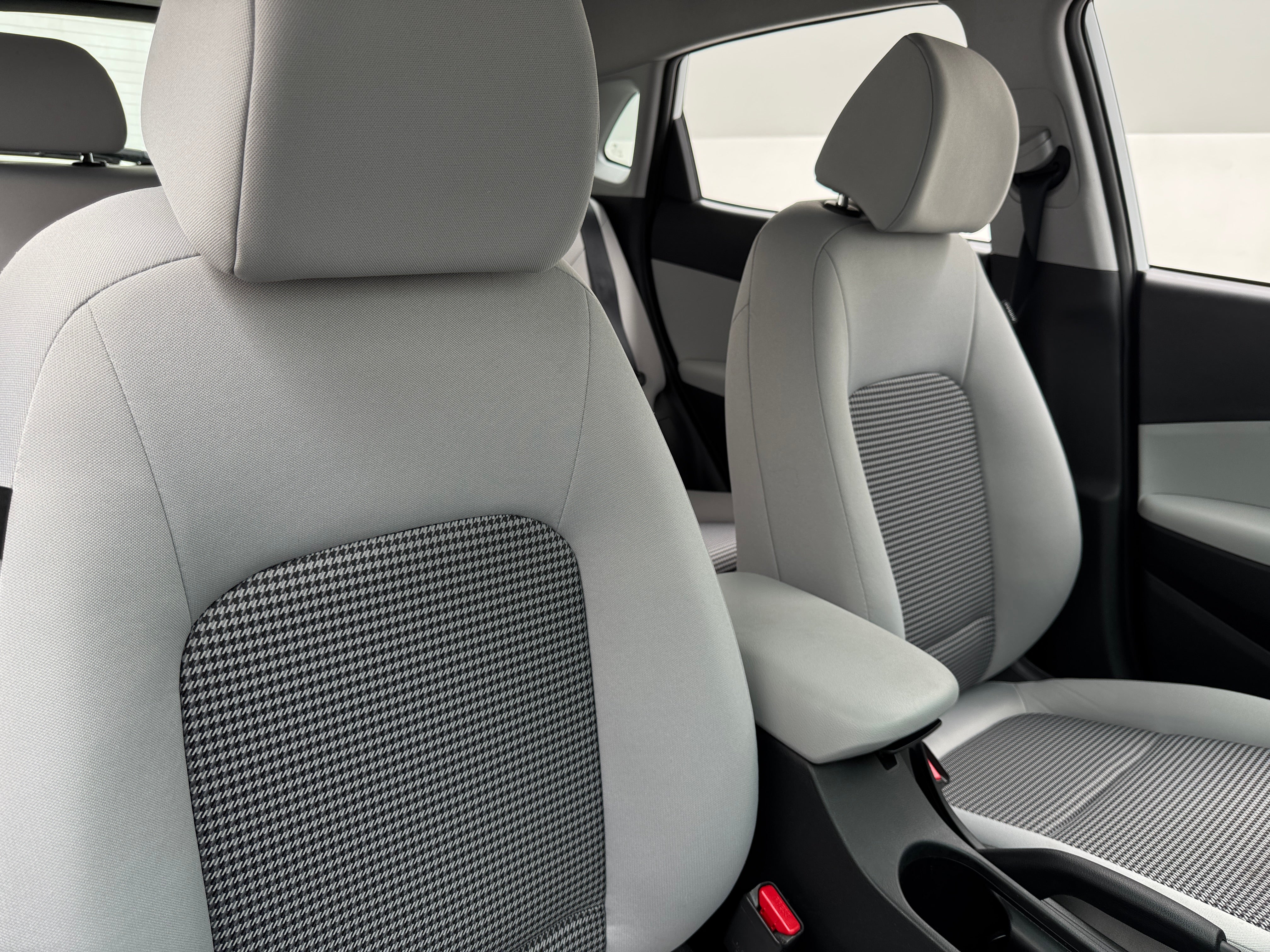 2023 Hyundai Kona SE 2