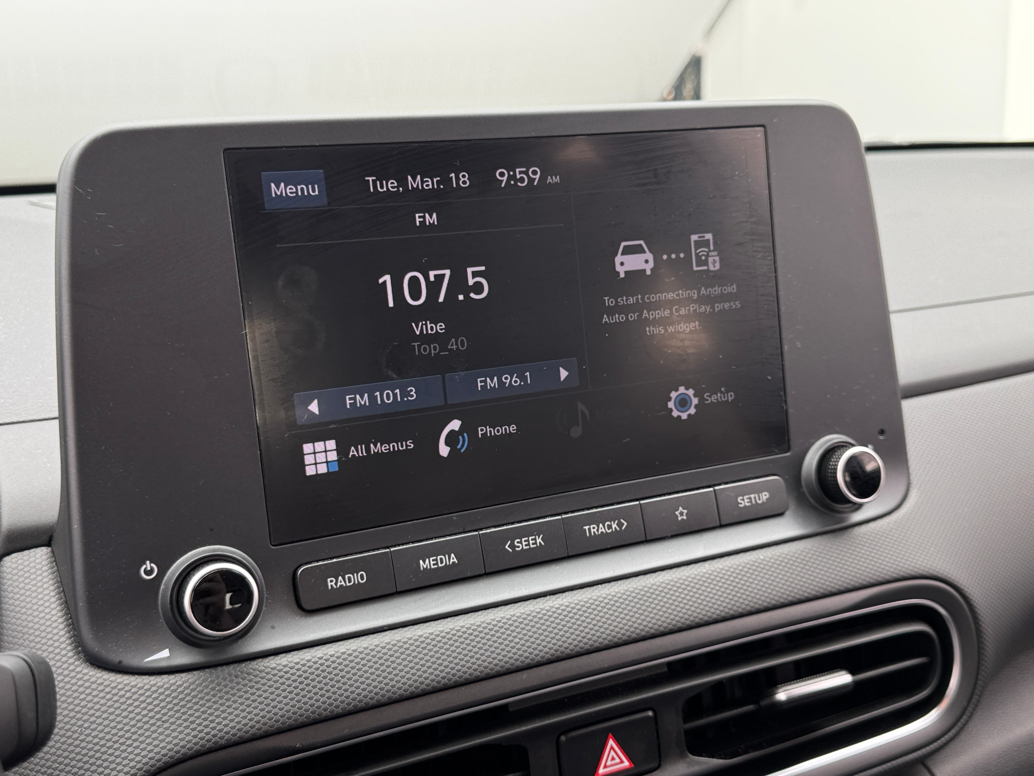2023 Hyundai Kona SE 4