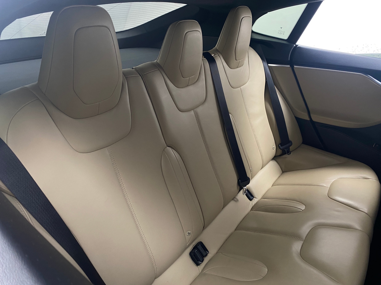 Thumbnail: 2015 Tesla Model S - 5