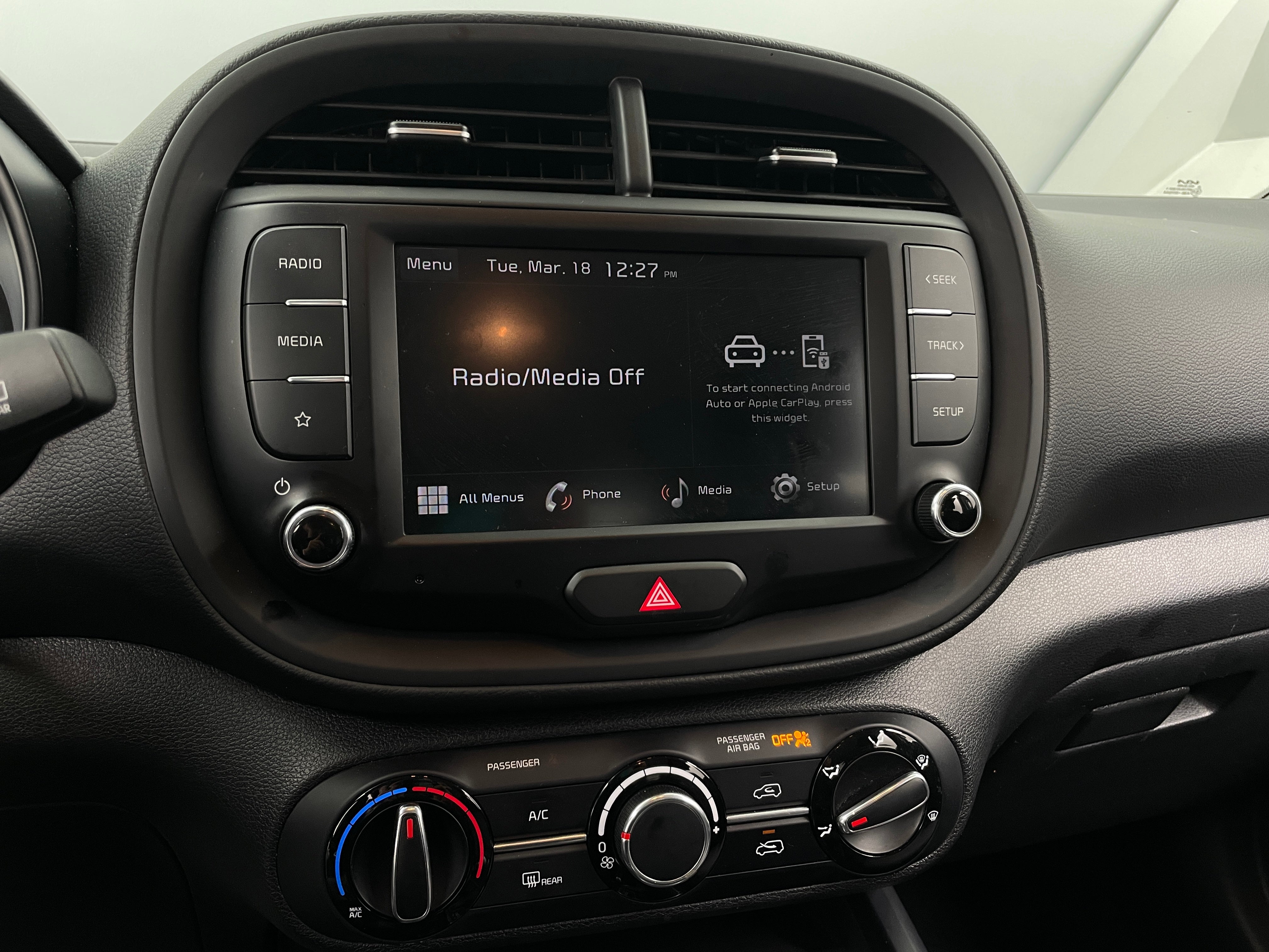 2023 Kia Soul LX 4