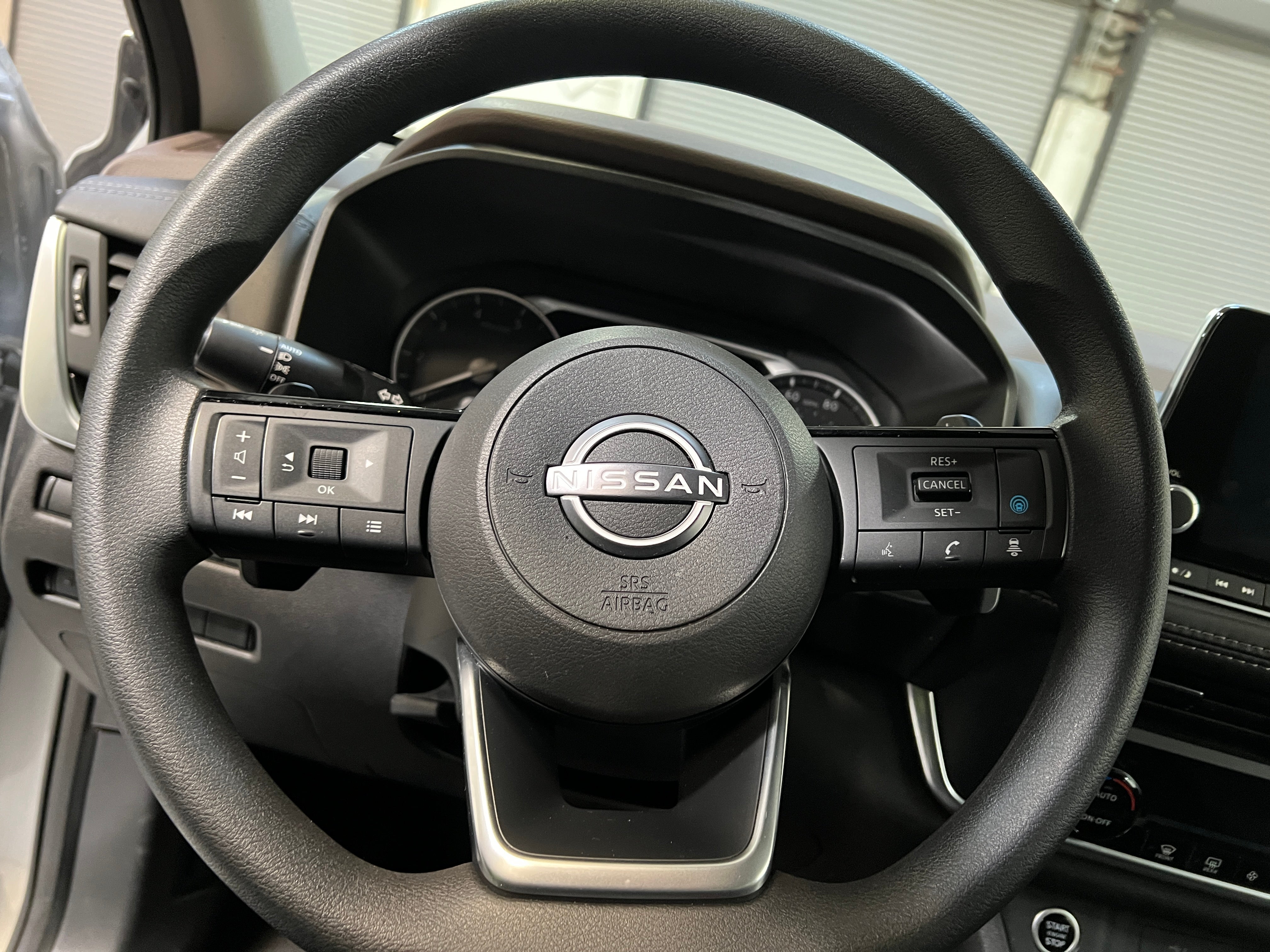 2023 Nissan Rogue SV 5