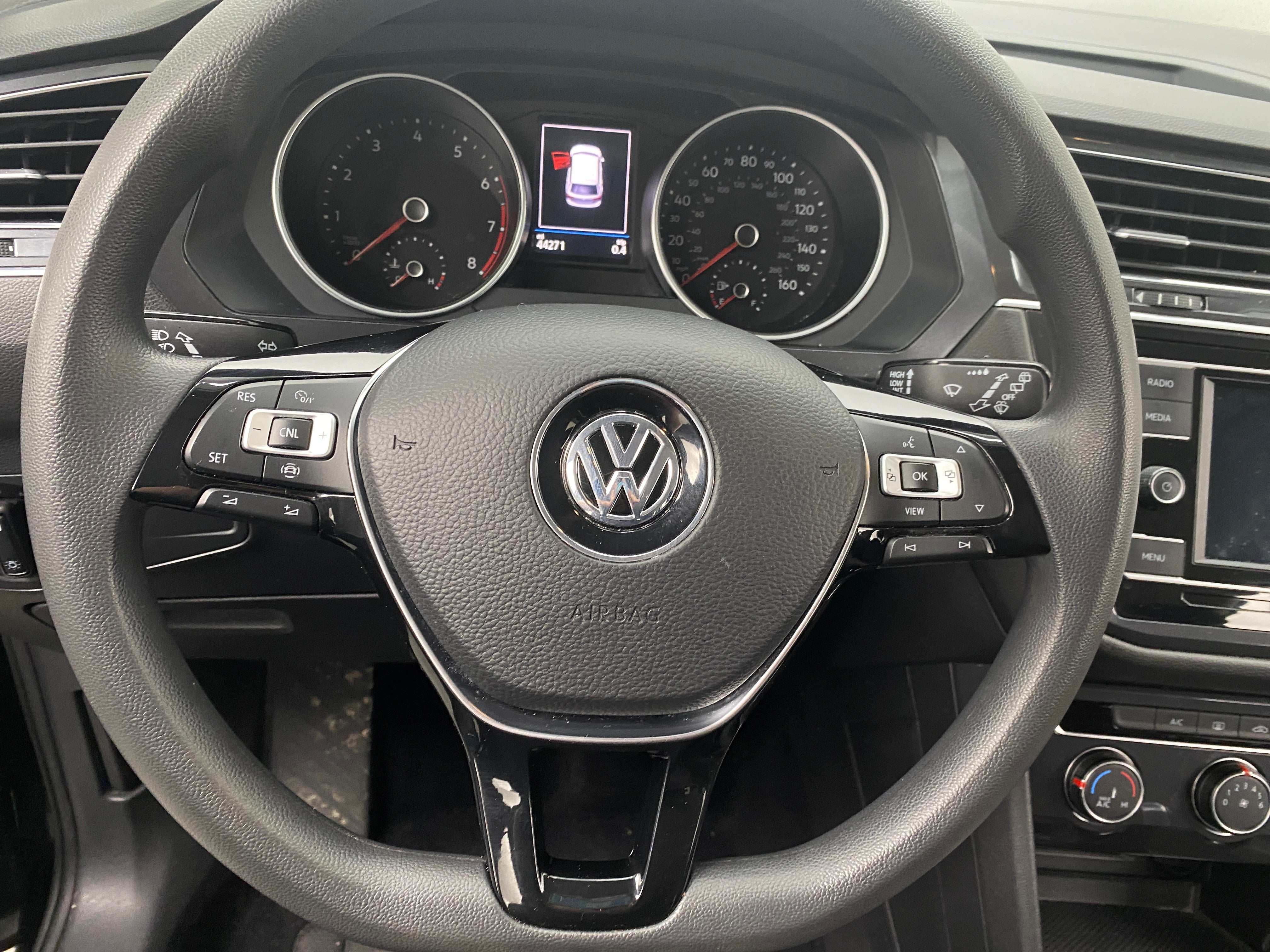 2020 Volkswagen Tiguan S 5
