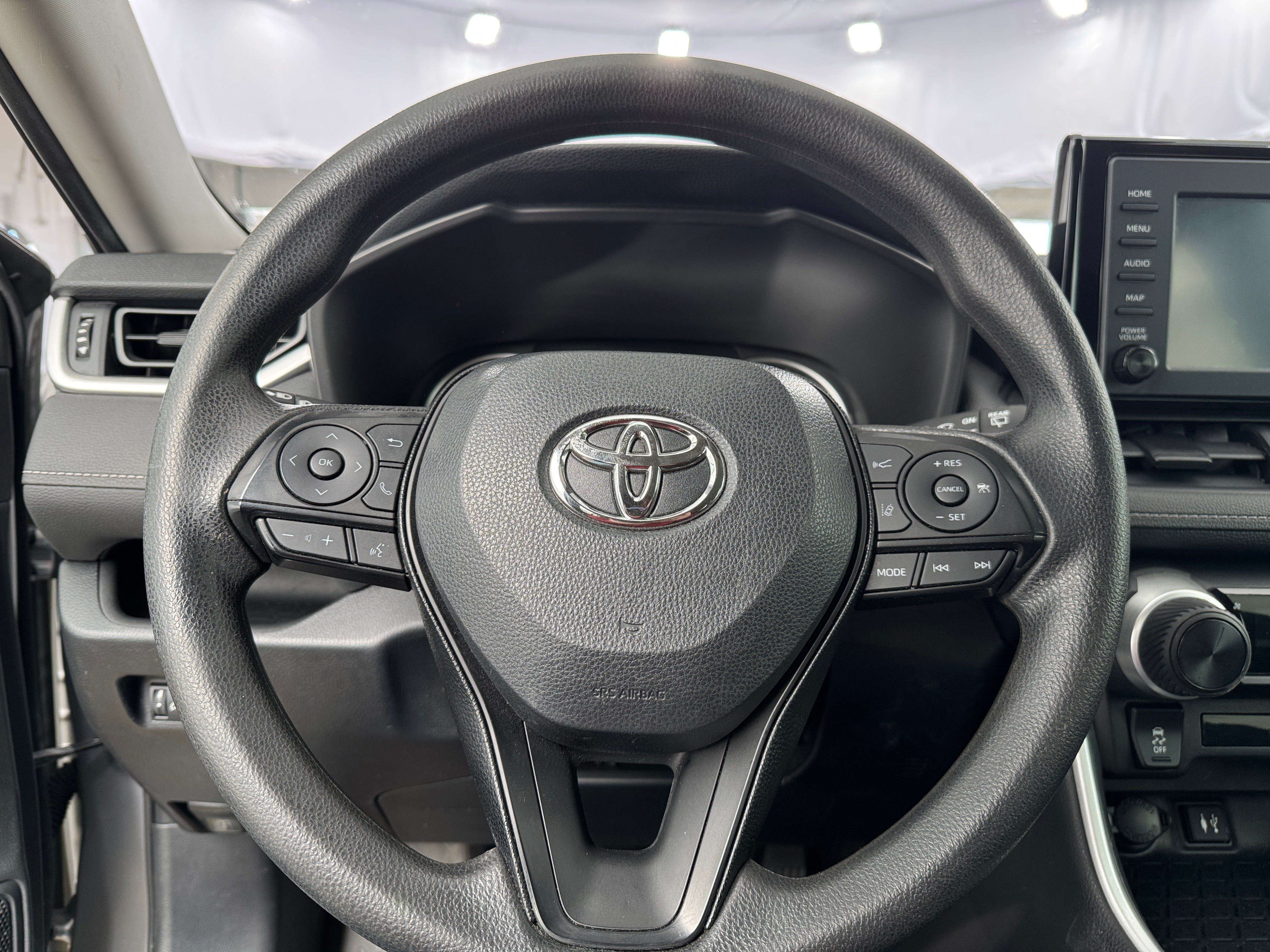 2019 Toyota RAV4 LE 5
