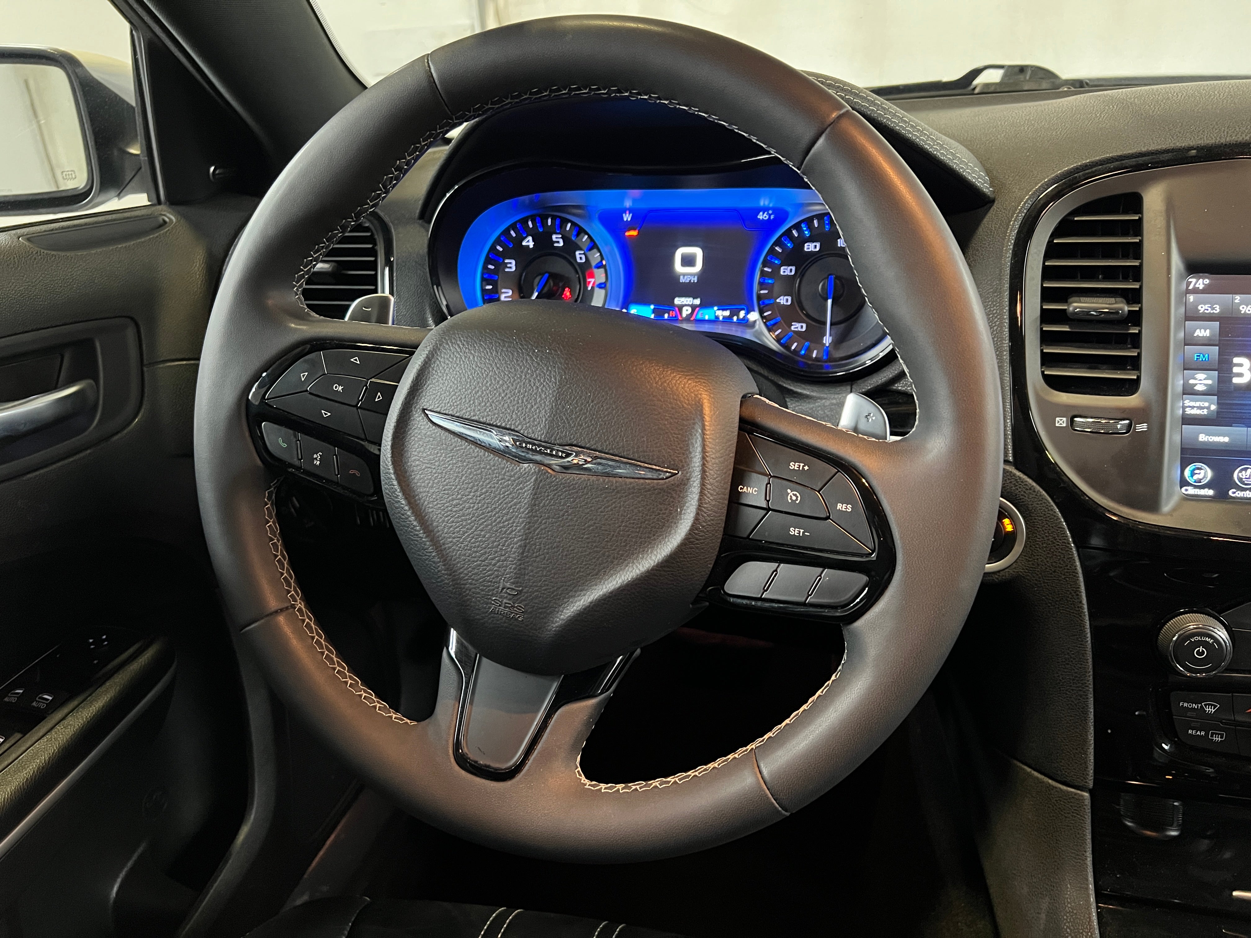2022 Chrysler 300 S 4