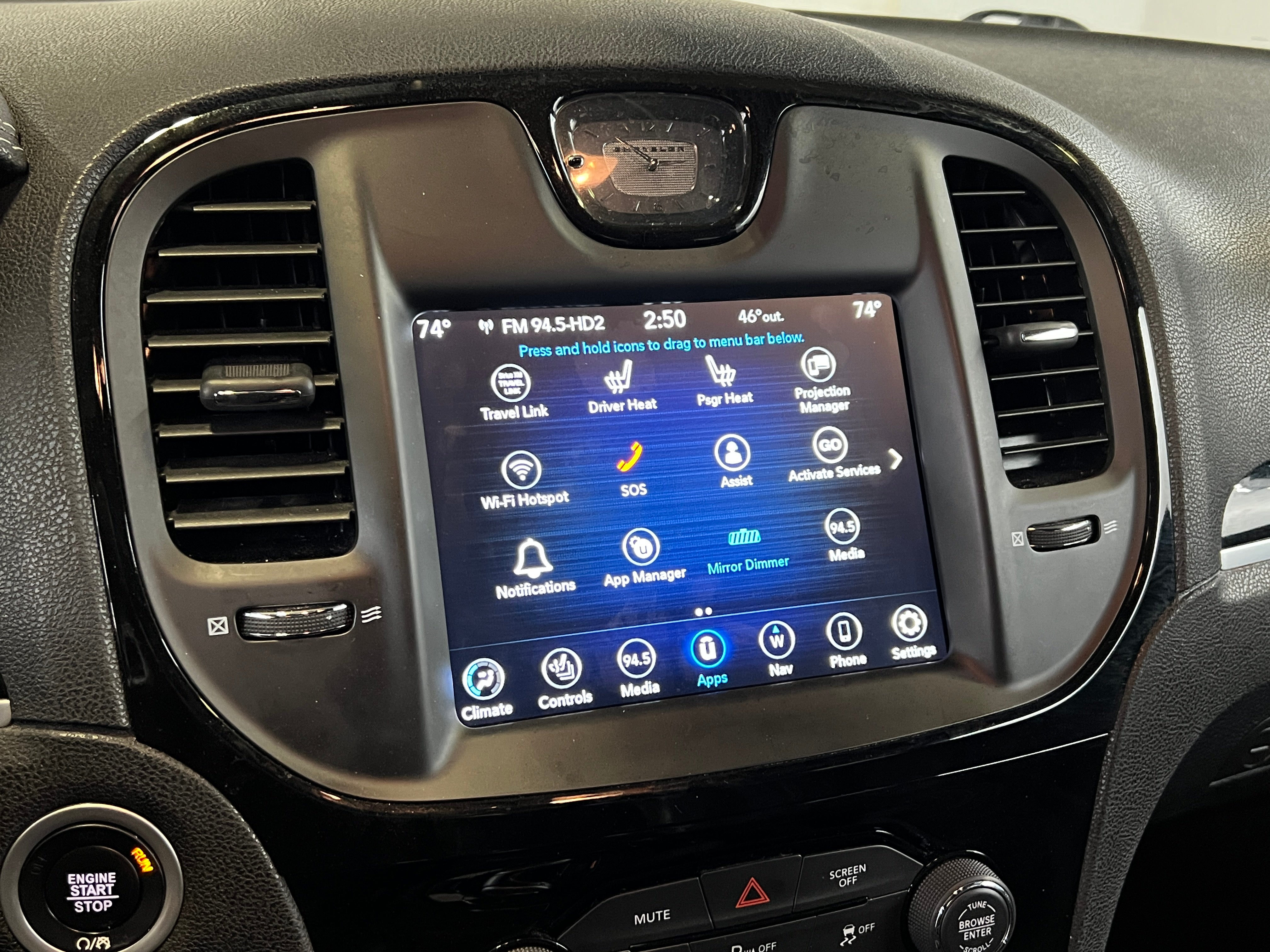 2022 Chrysler 300 S 3