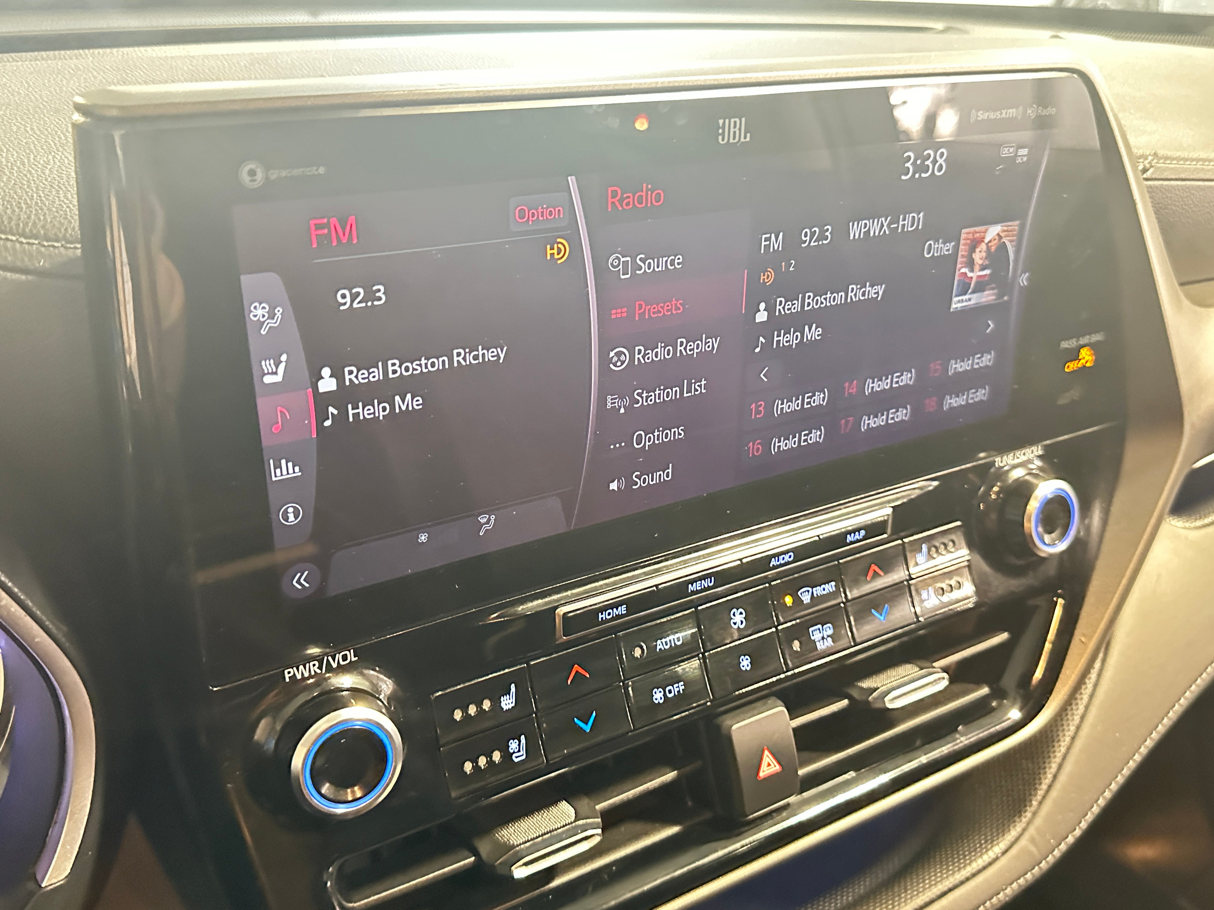 2022 Toyota Highlander Limited 3
