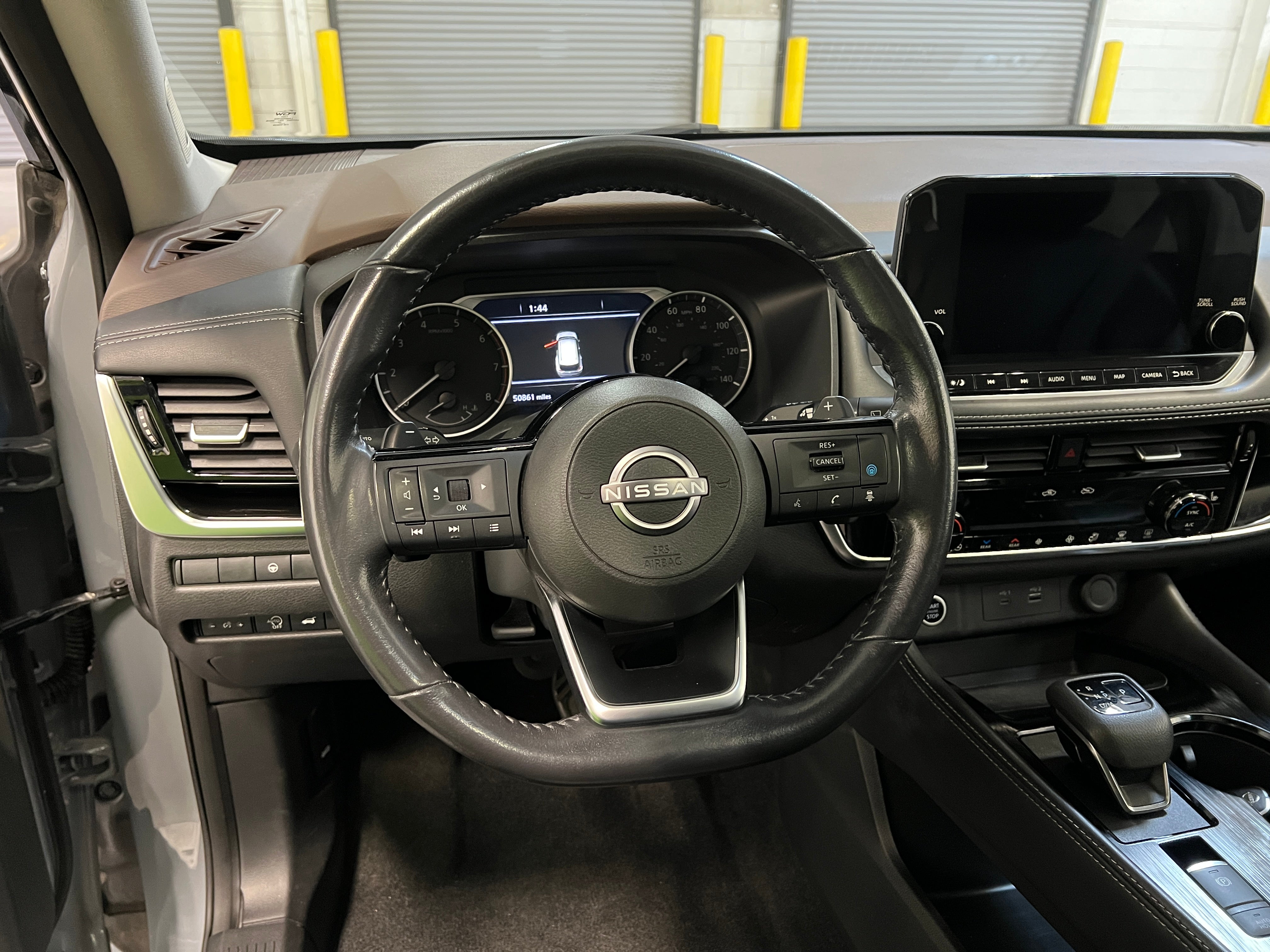 2023 Nissan Rogue SL 4