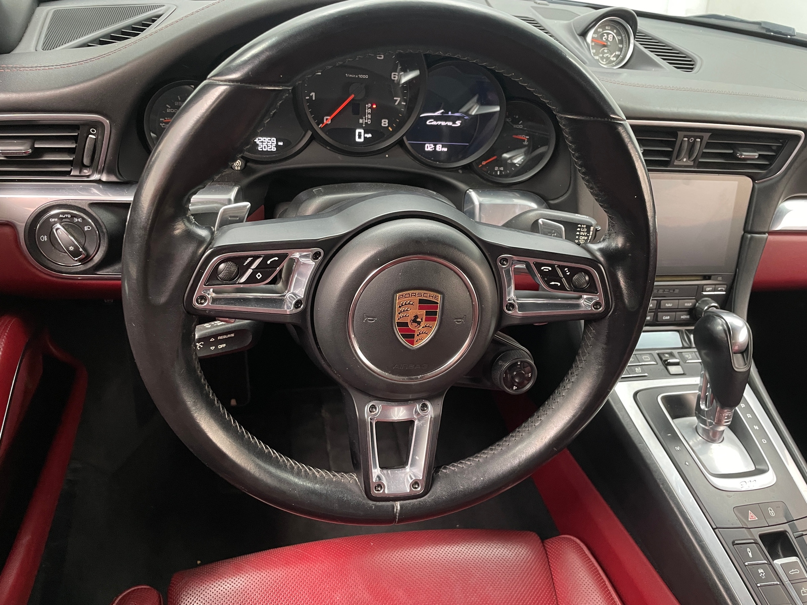 Thumbnail: 2017 Porsche 911 - 3