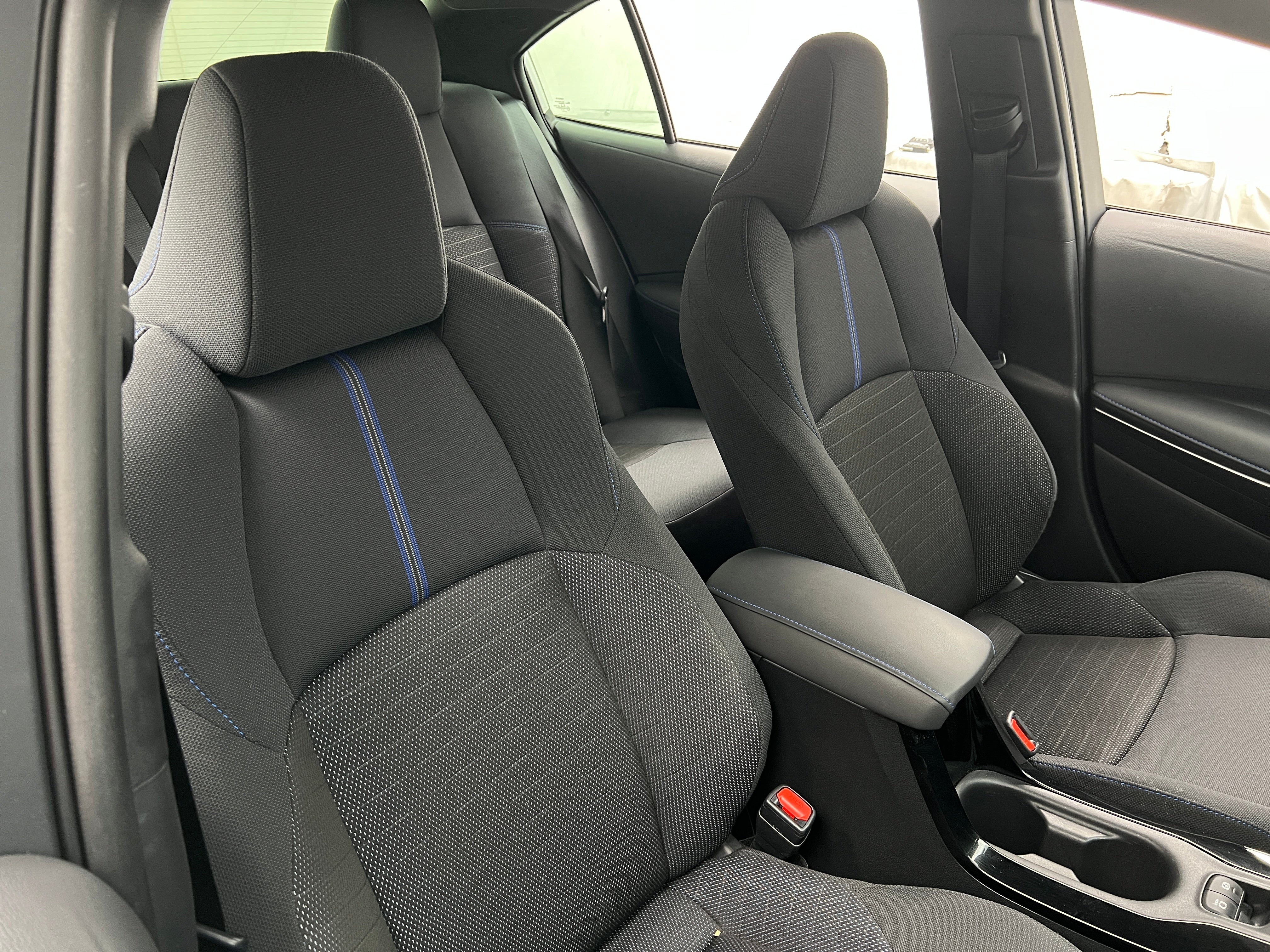 2020 Toyota Corolla SE 2