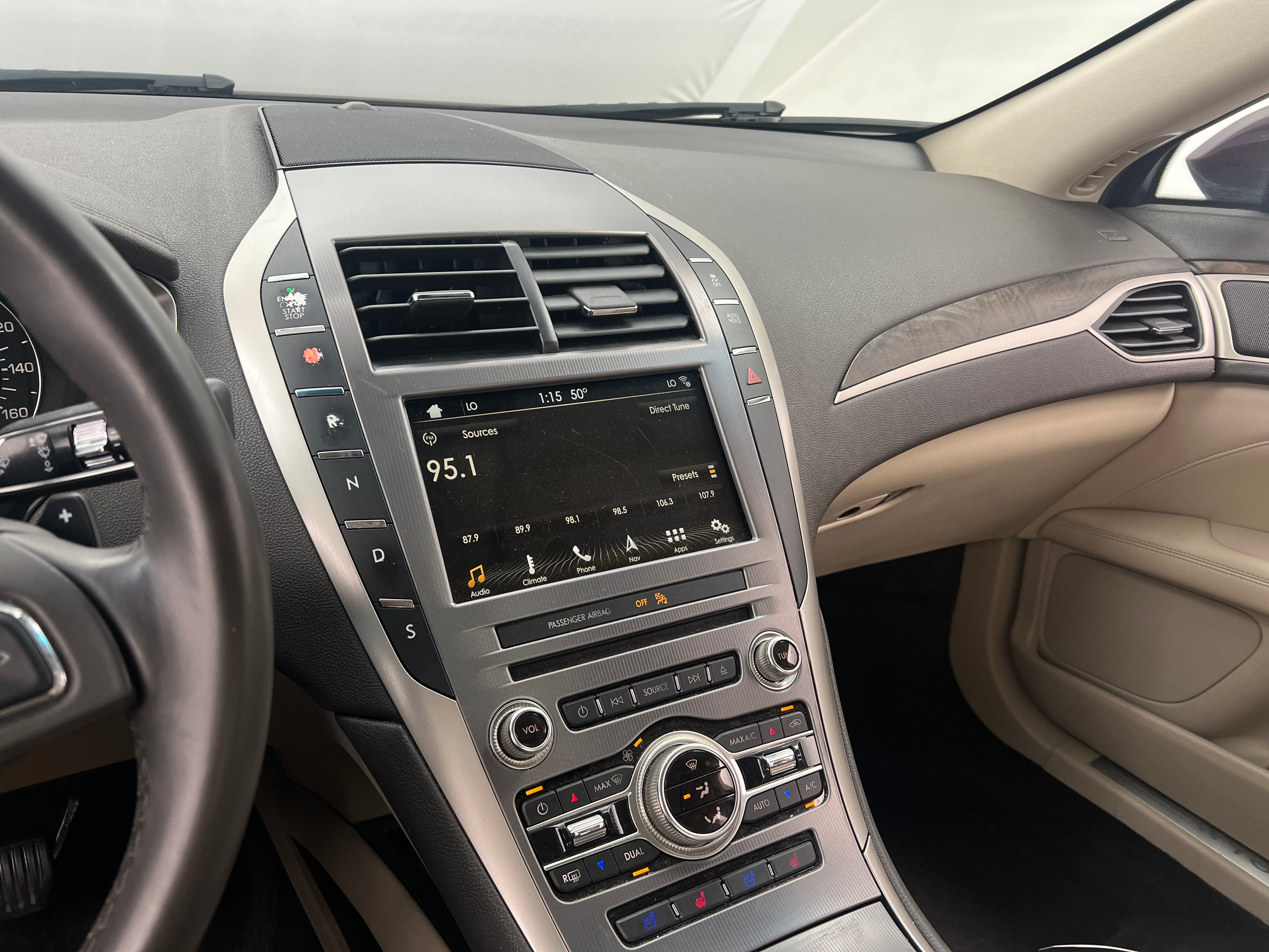 2017 Lincoln MKZ Reserve 3