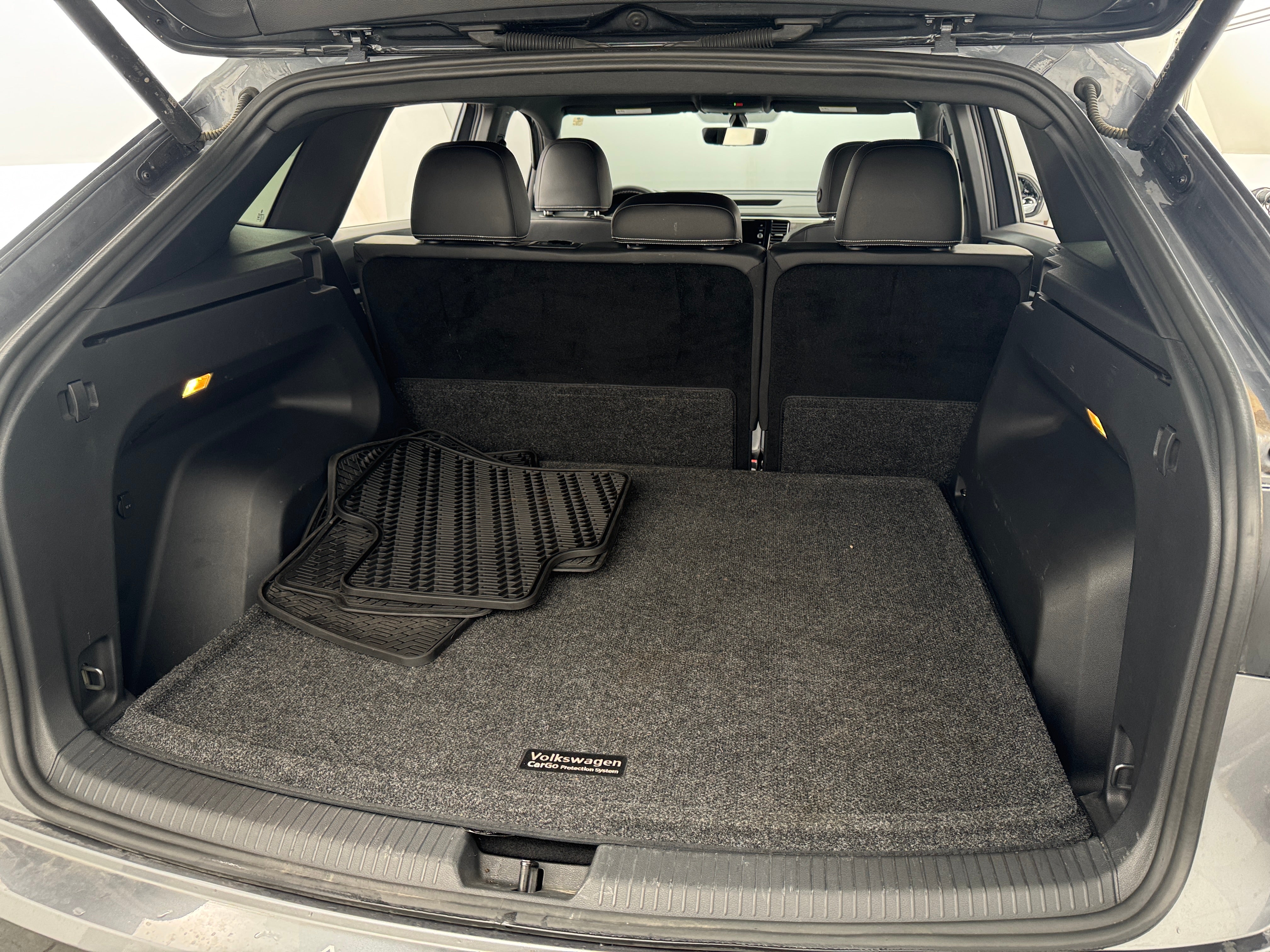 2023 Volkswagen Atlas SE 7