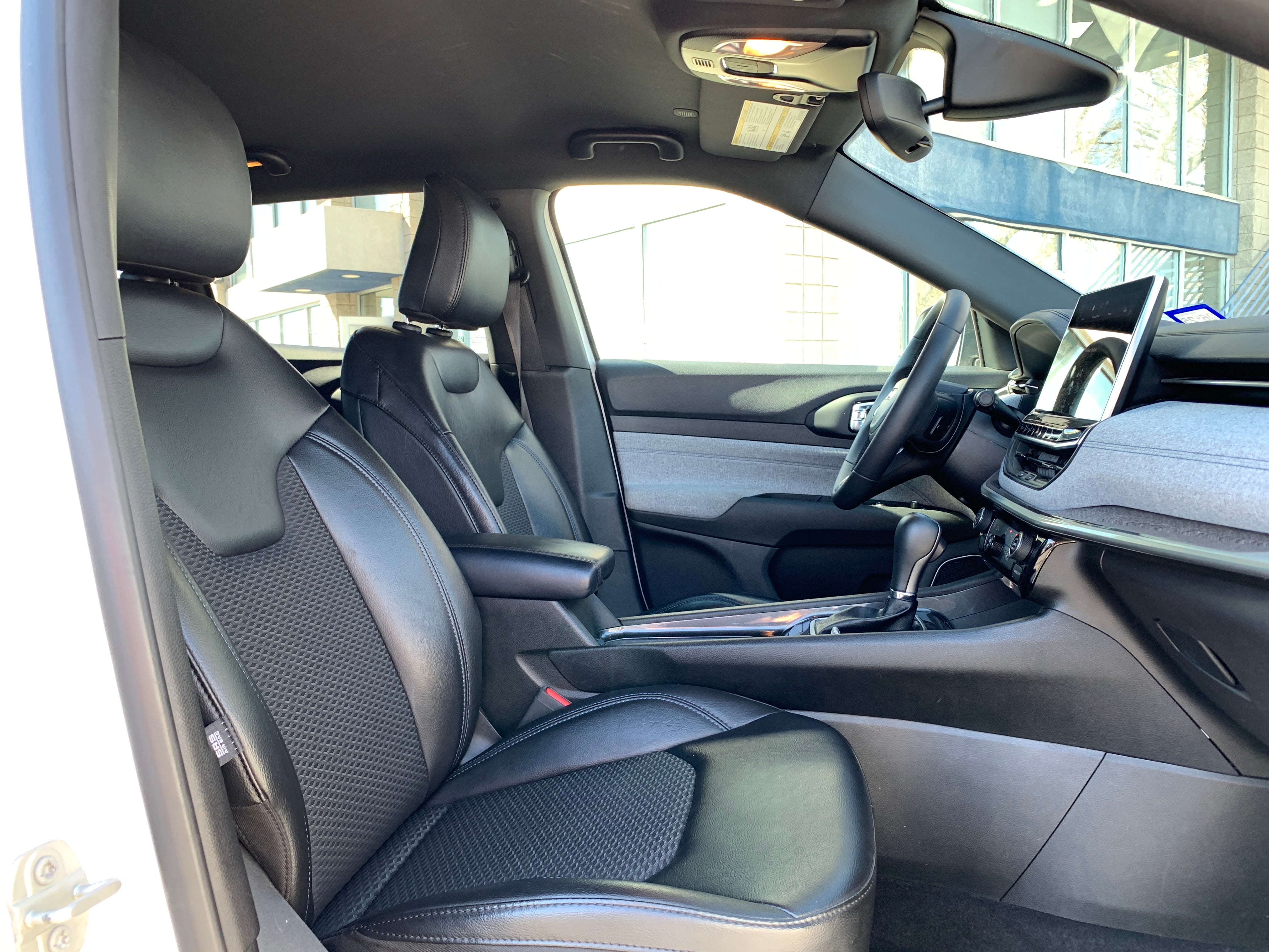 2023 Jeep Compass Latitude 2