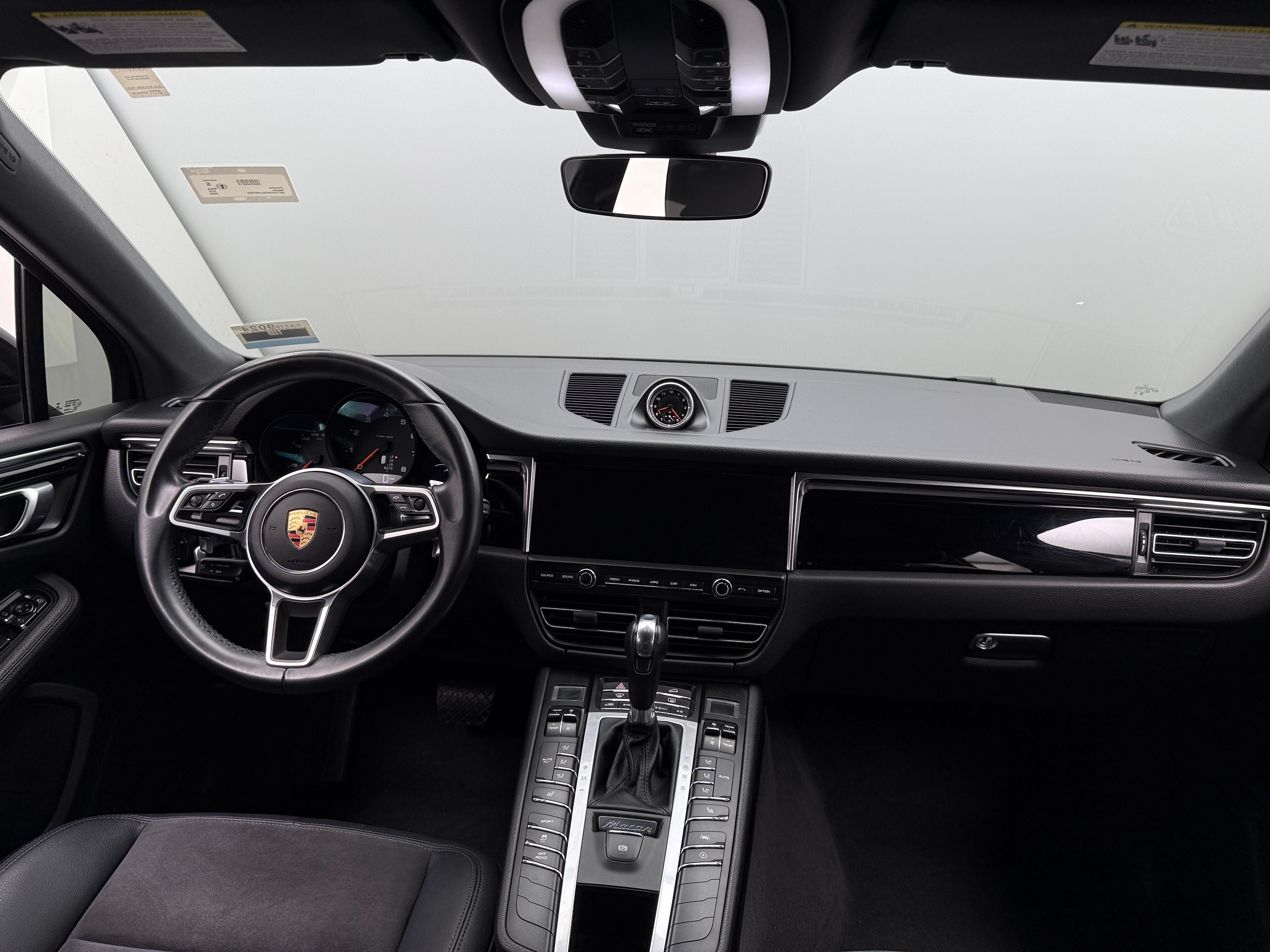2020 Porsche Macan Base 2