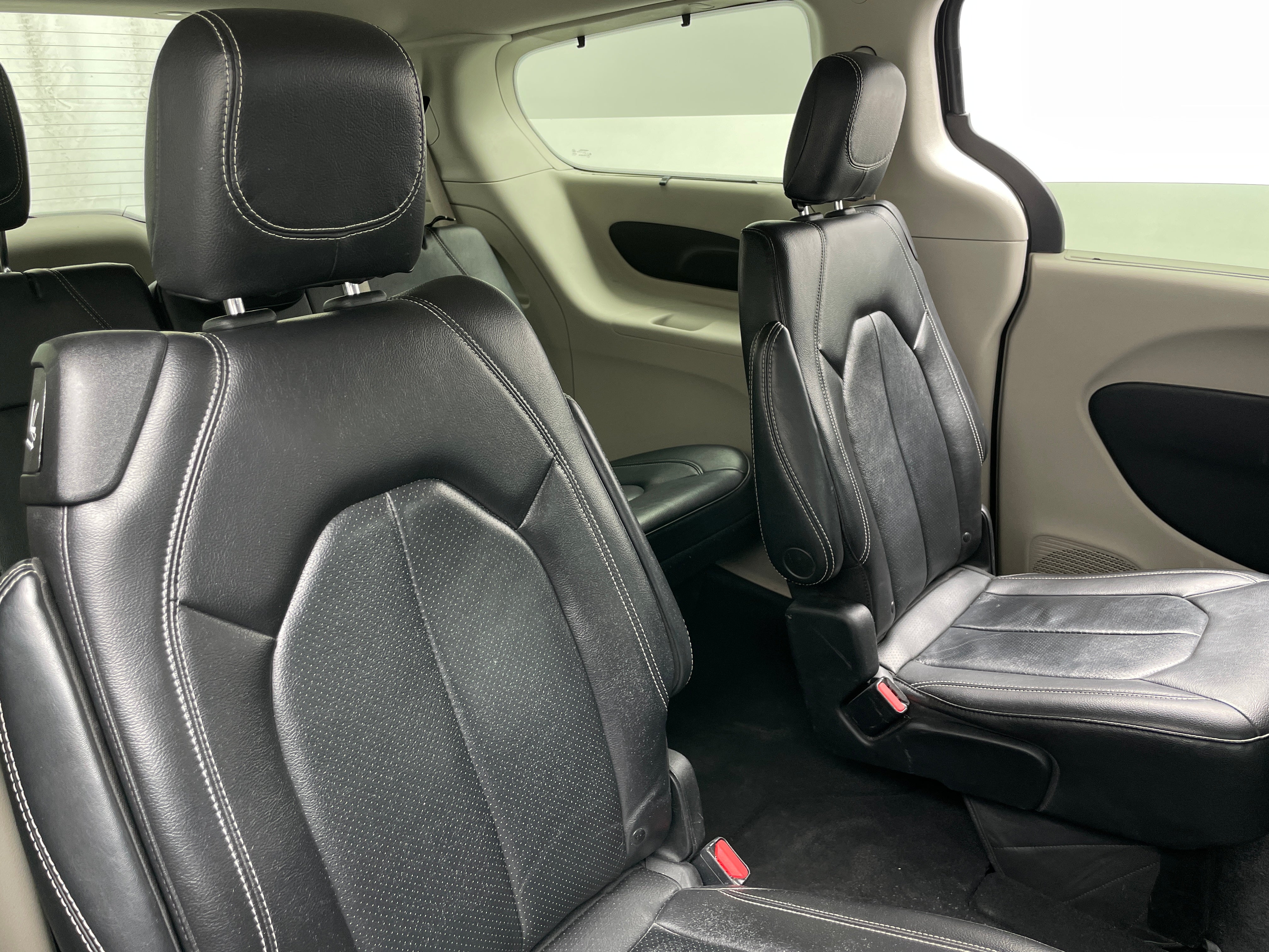 2022 Chrysler Pacifica Touring L 5