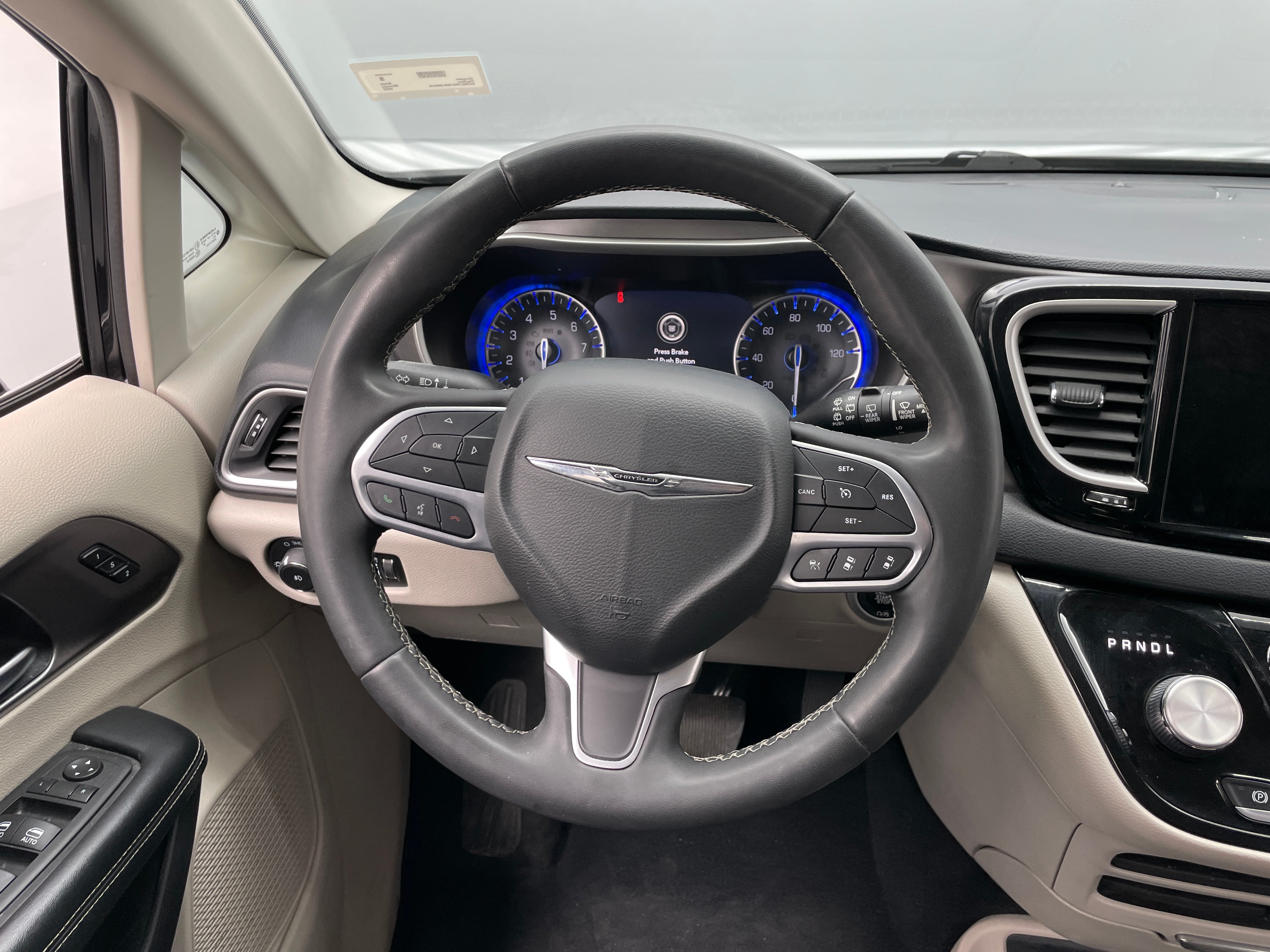 2022 Chrysler Pacifica Touring L 4