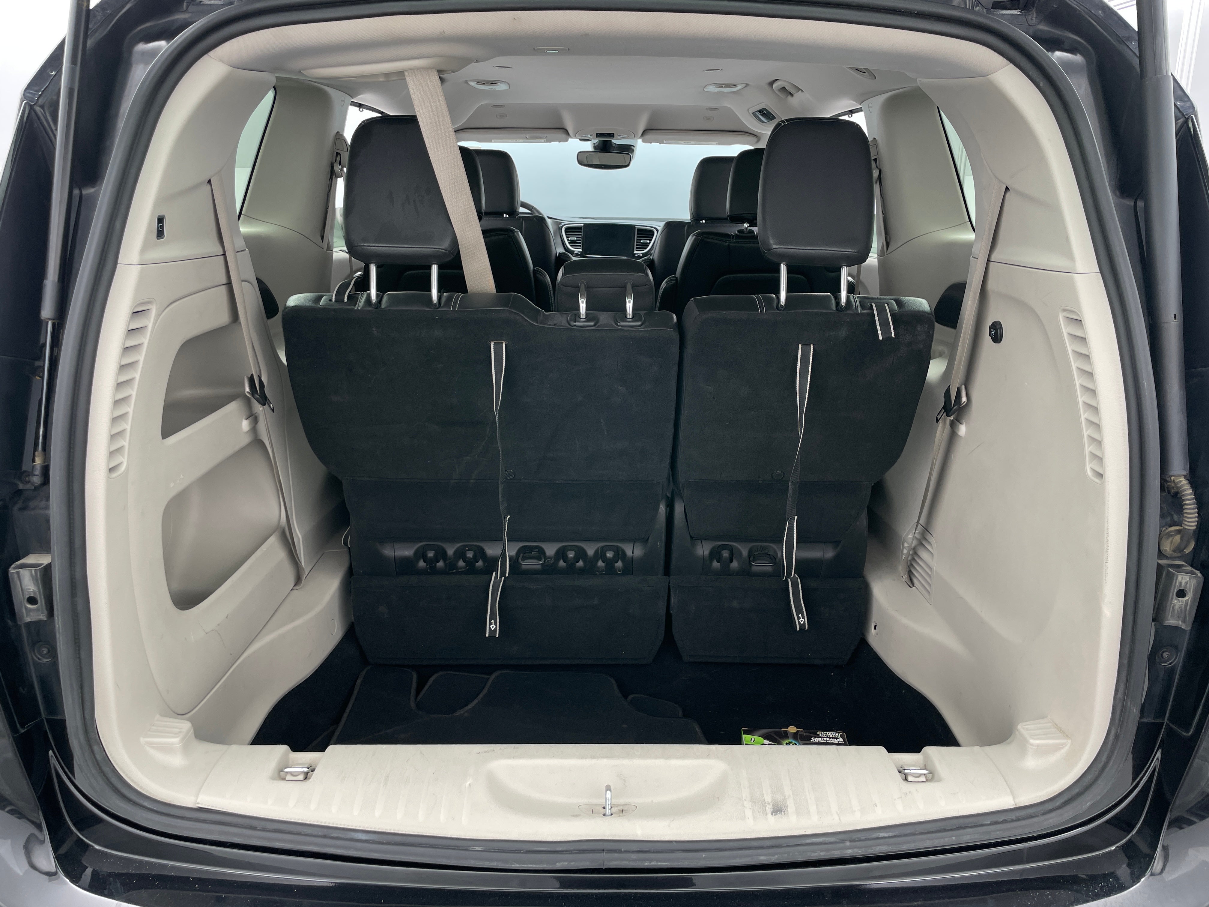 2022 Chrysler Pacifica Touring L 6
