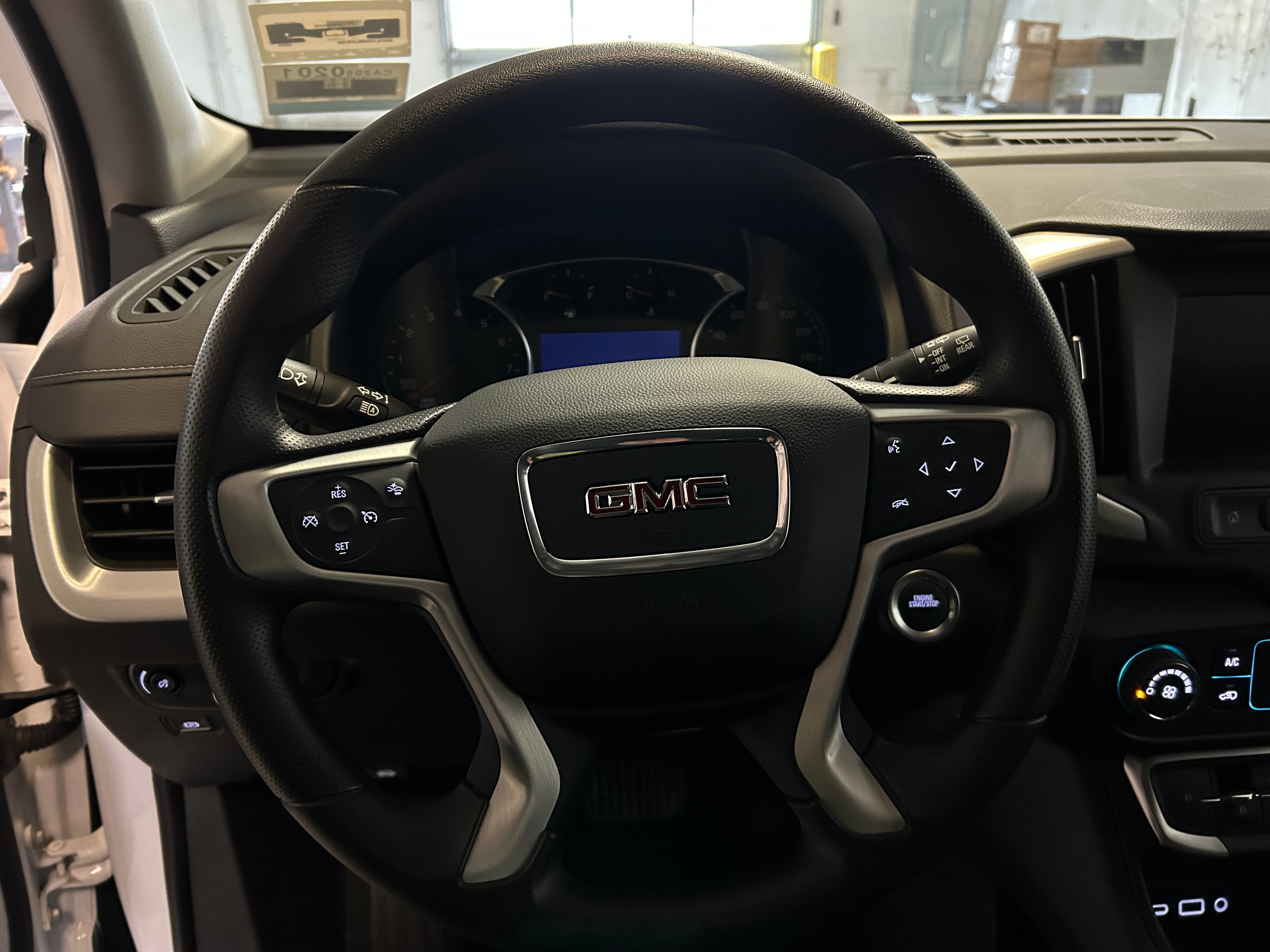 2024 GMC Terrain SLE 5