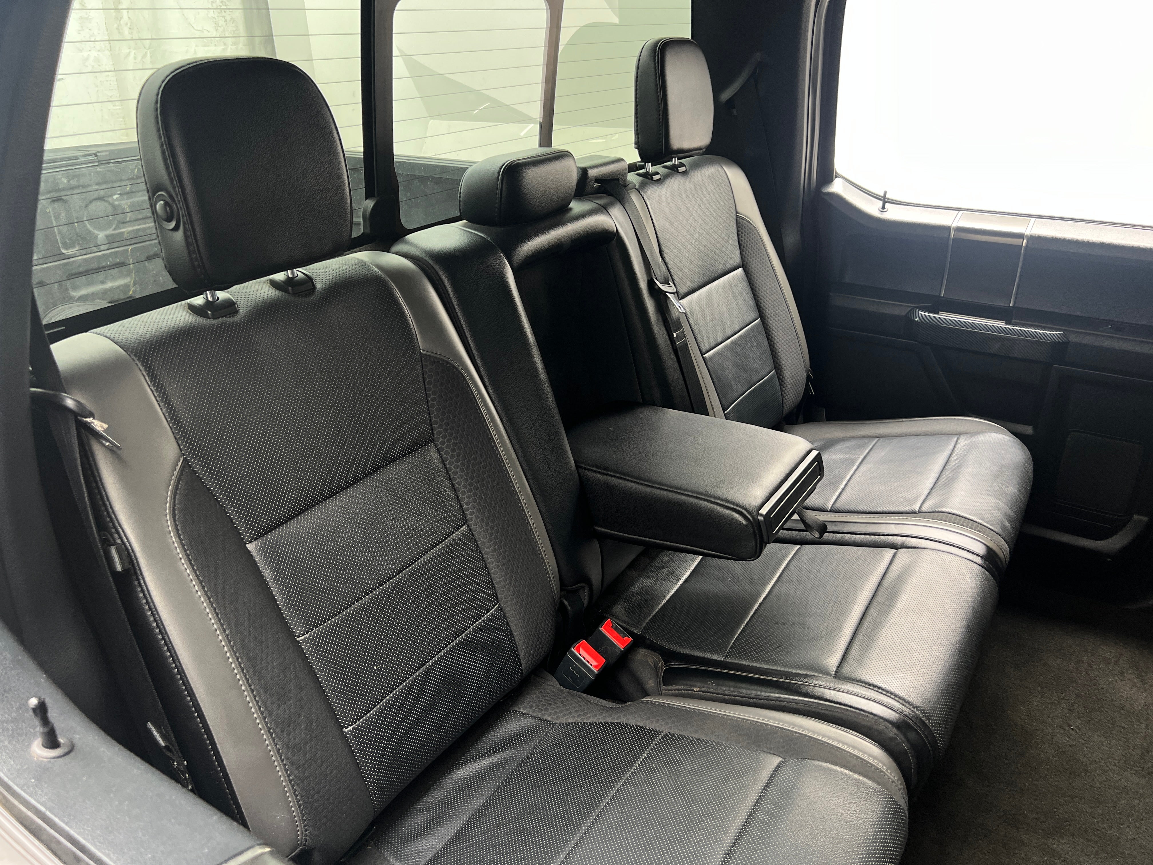 2020 Ford Econoline E-150 5