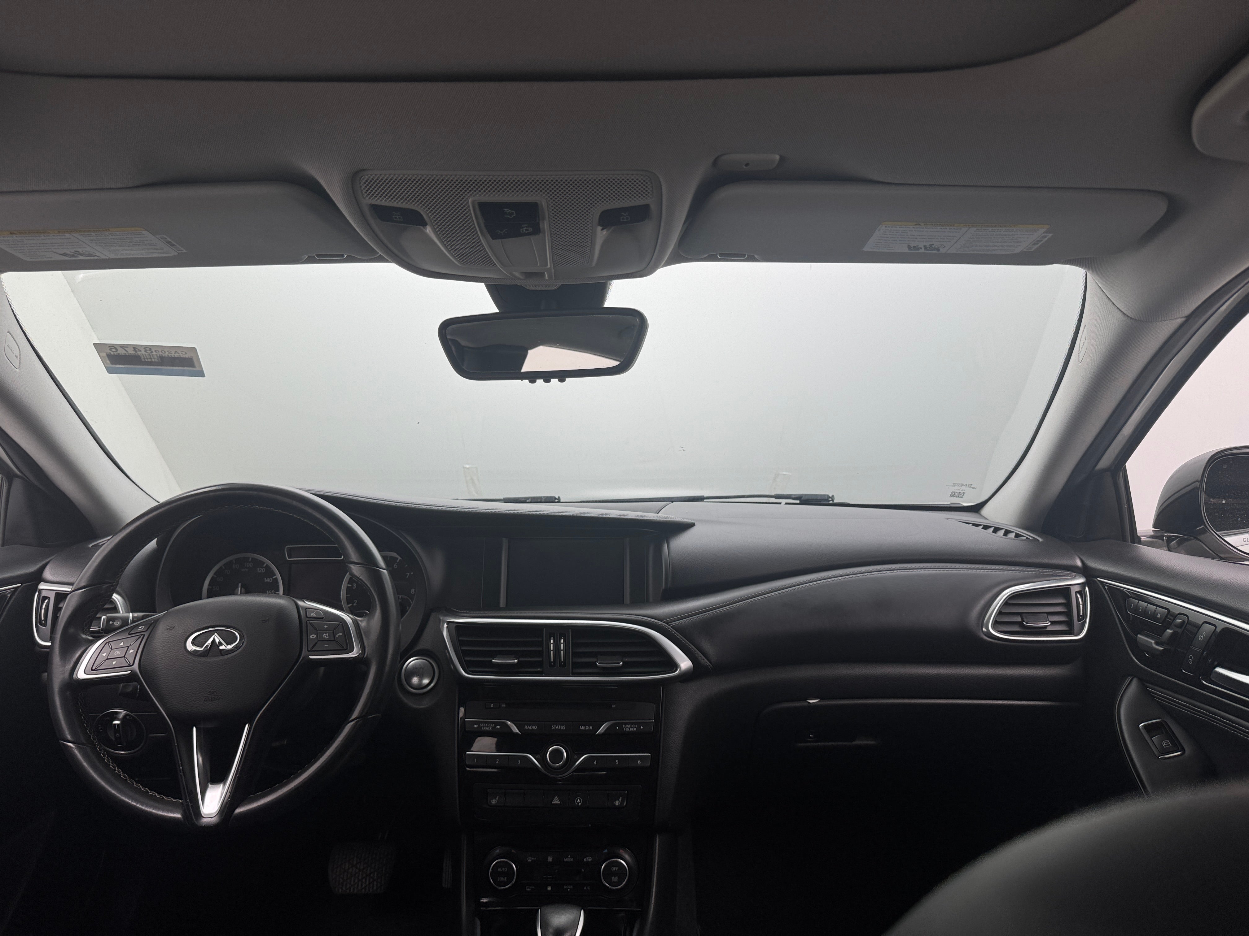 2019 INFINITI QX30 Luxe 2