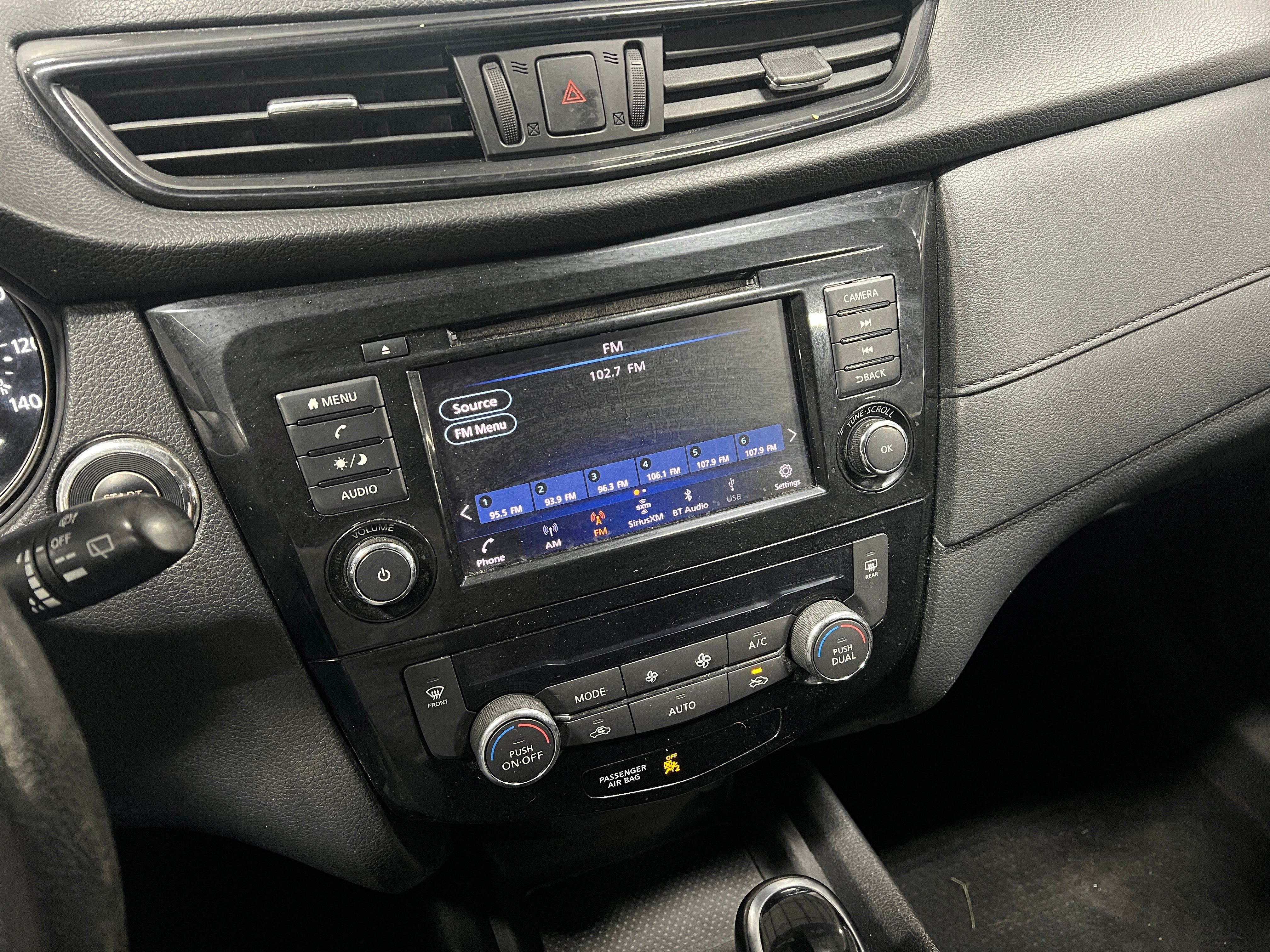 2020 Nissan Rogue SV 4